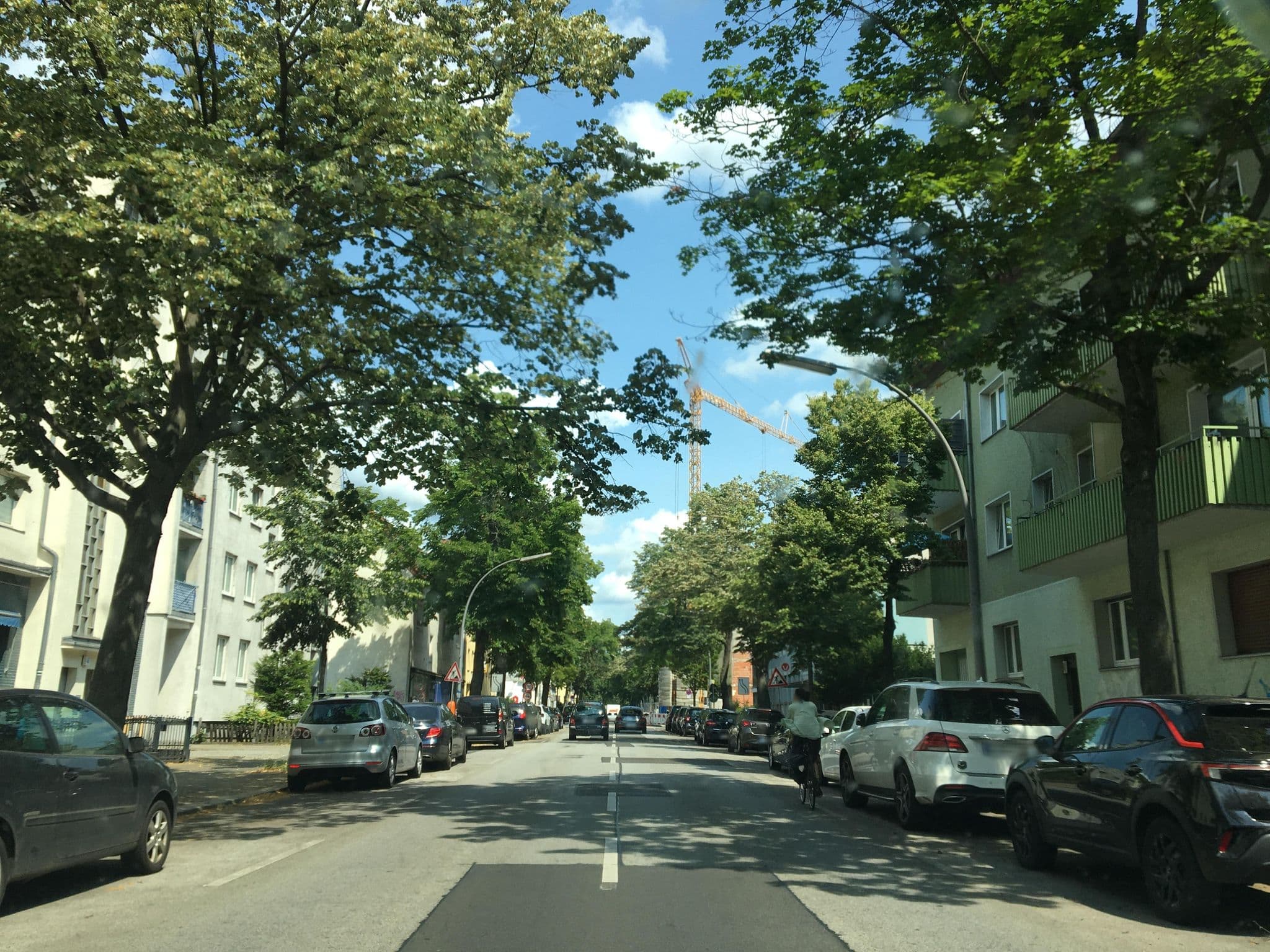 Street view near Hotel-Pension Hensel, Tegel — © signout (CC BY-SA · Mapillary)