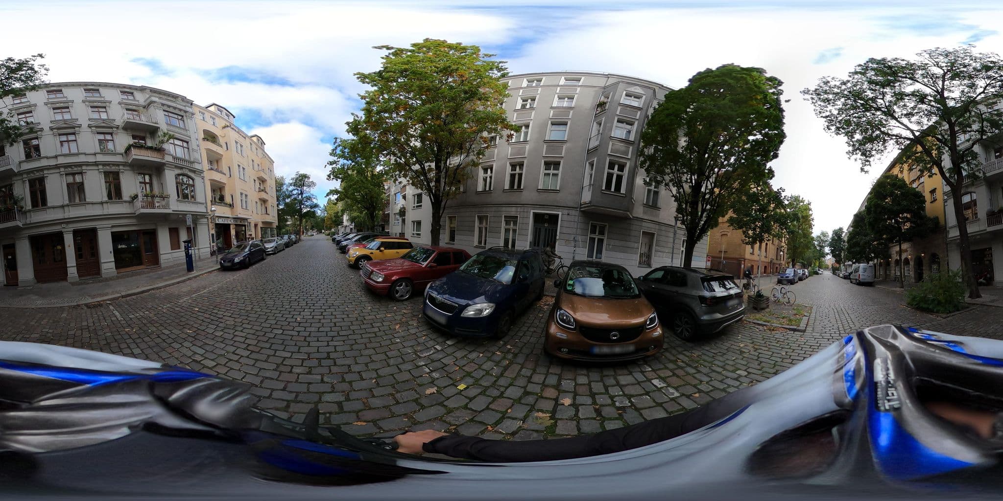 Street view near John's Cozy Little Oriental Hostel, Moabit — © eserte (CC BY-SA · Mapillary)