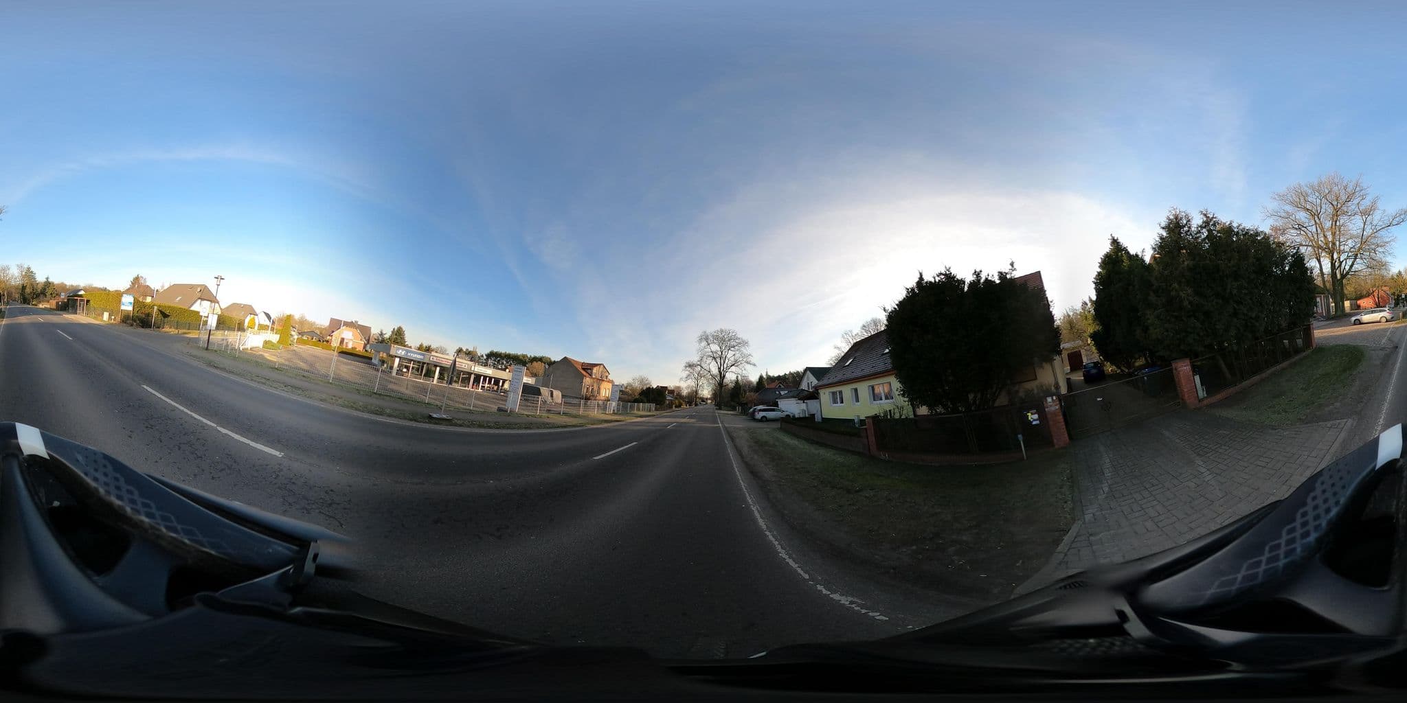Street view near Gasthof Niegisch, Oranienburg — © stefanhrt (CC BY-SA · Mapillary)