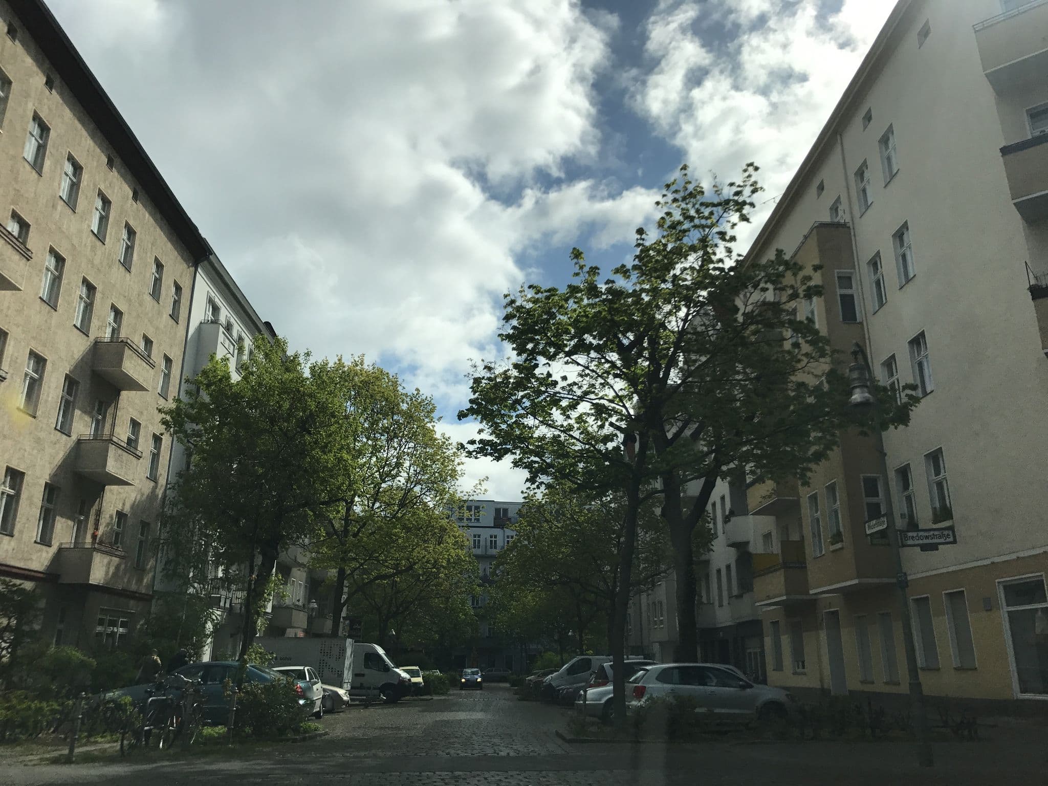 Street view near David's Cosy Little Backpacker Hostel, Moabit — © tb4711 (CC BY-SA · Mapillary)