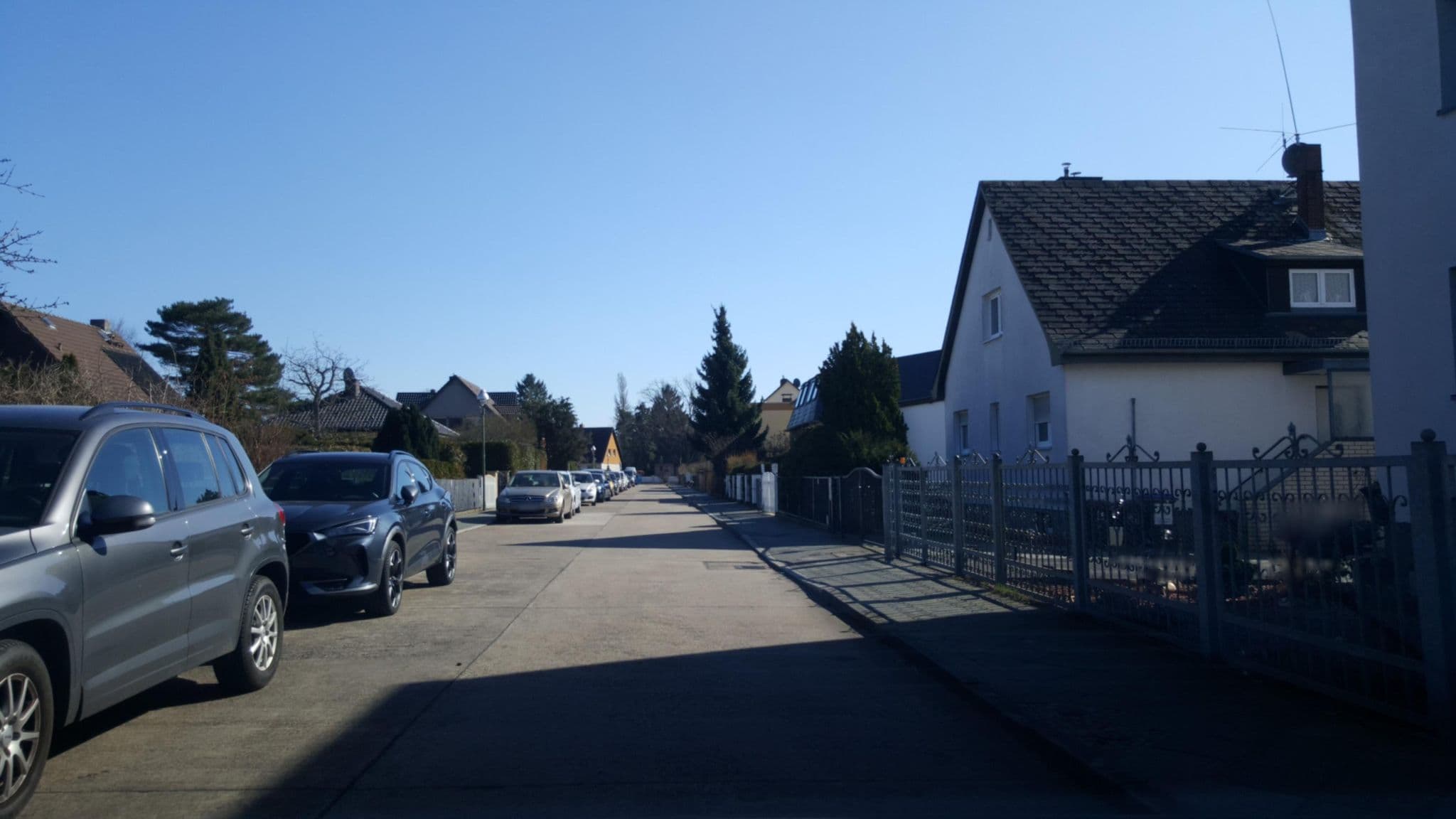 Street view near Ferienwohnung-Berlin-Rudow, Rudow — © lightbuster (CC BY-SA · Mapillary)