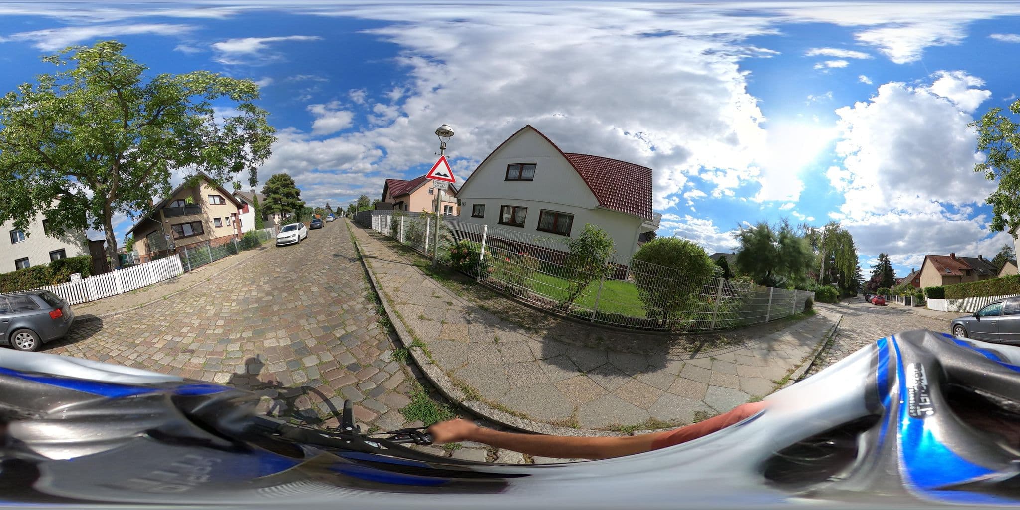 Street view near Flemmings Ferienwohnung, Rudow — © eserte (CC BY-SA · Mapillary)