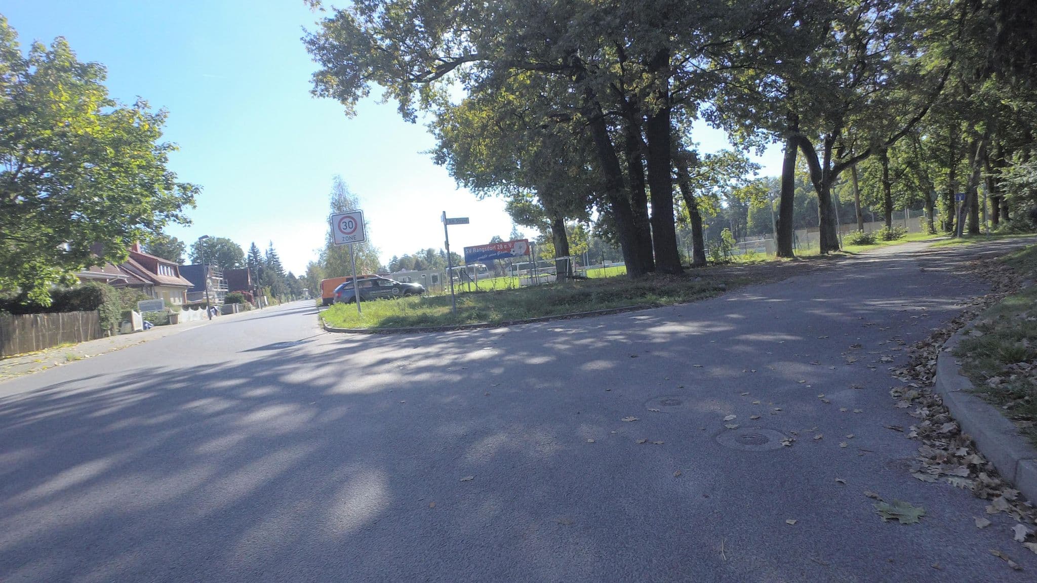Street view near Landhaus Kaiser, Rangsdorf — © britiger (CC BY-SA · Mapillary)