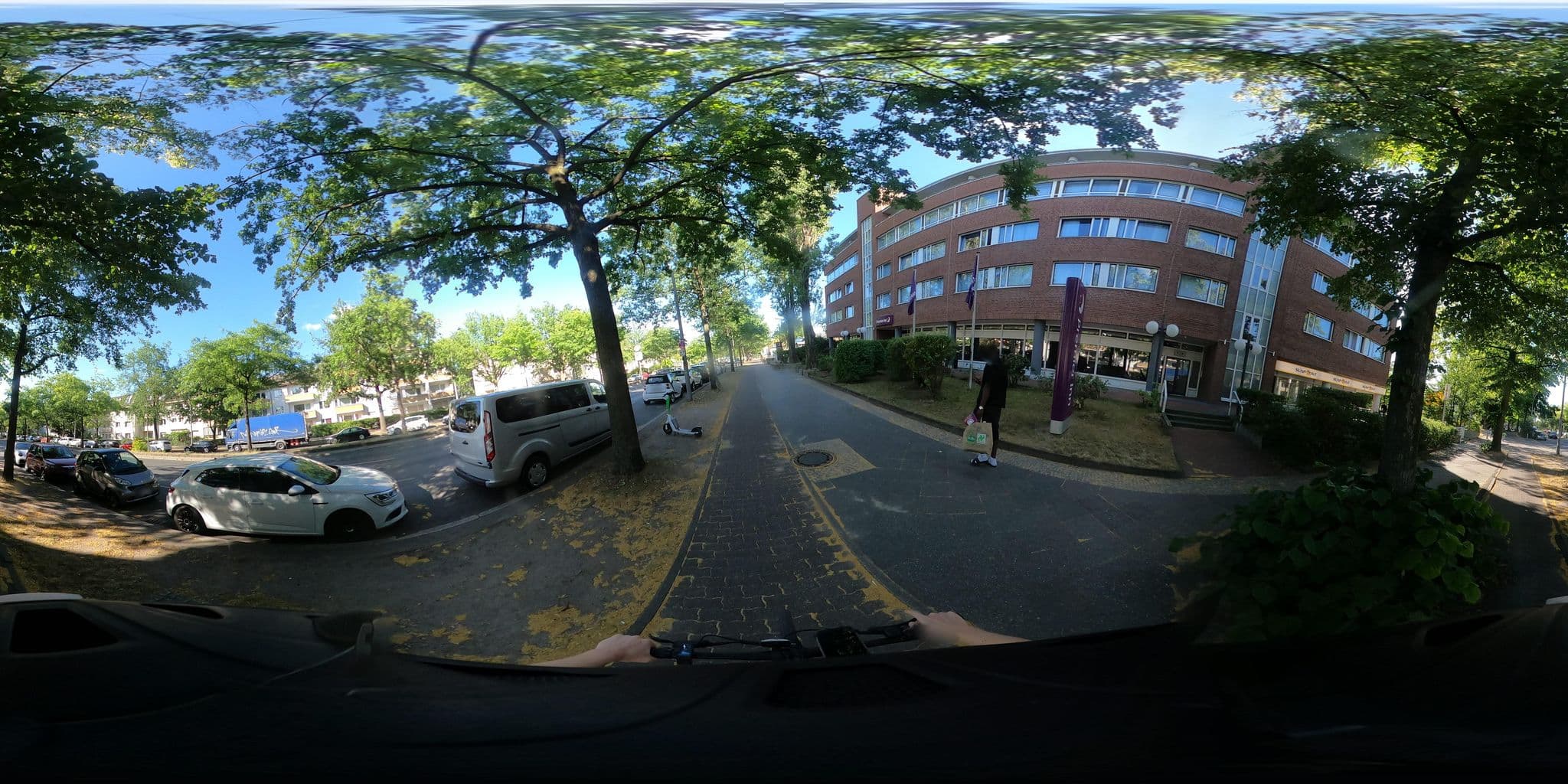 Street view near AZIMUT Management Europe GmbH, Gropiusstadt — © i_louisa (CC BY-SA · Mapillary)
