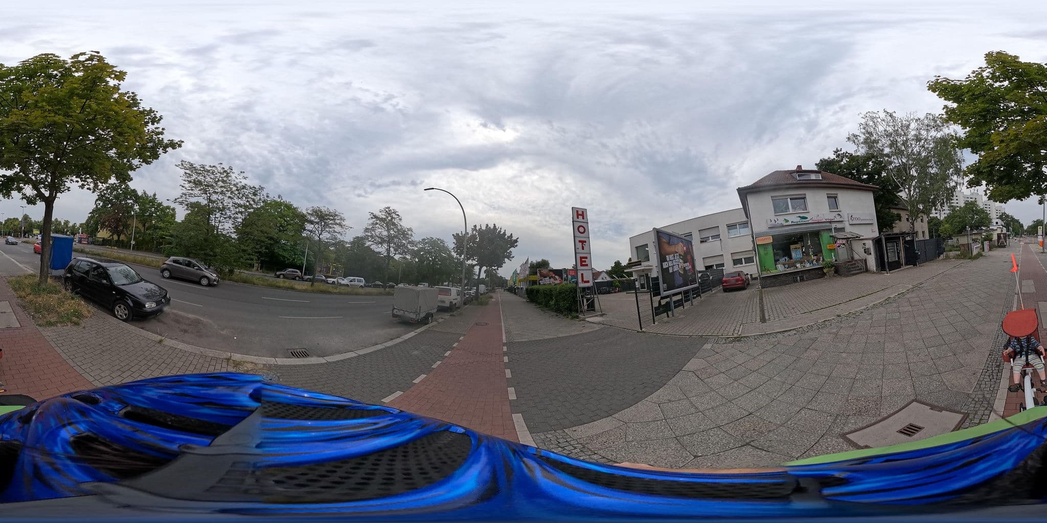Street view near Hotel Garni an der Gropiusstadt, Rudow — © supaplex030 (CC BY-SA · Mapillary)