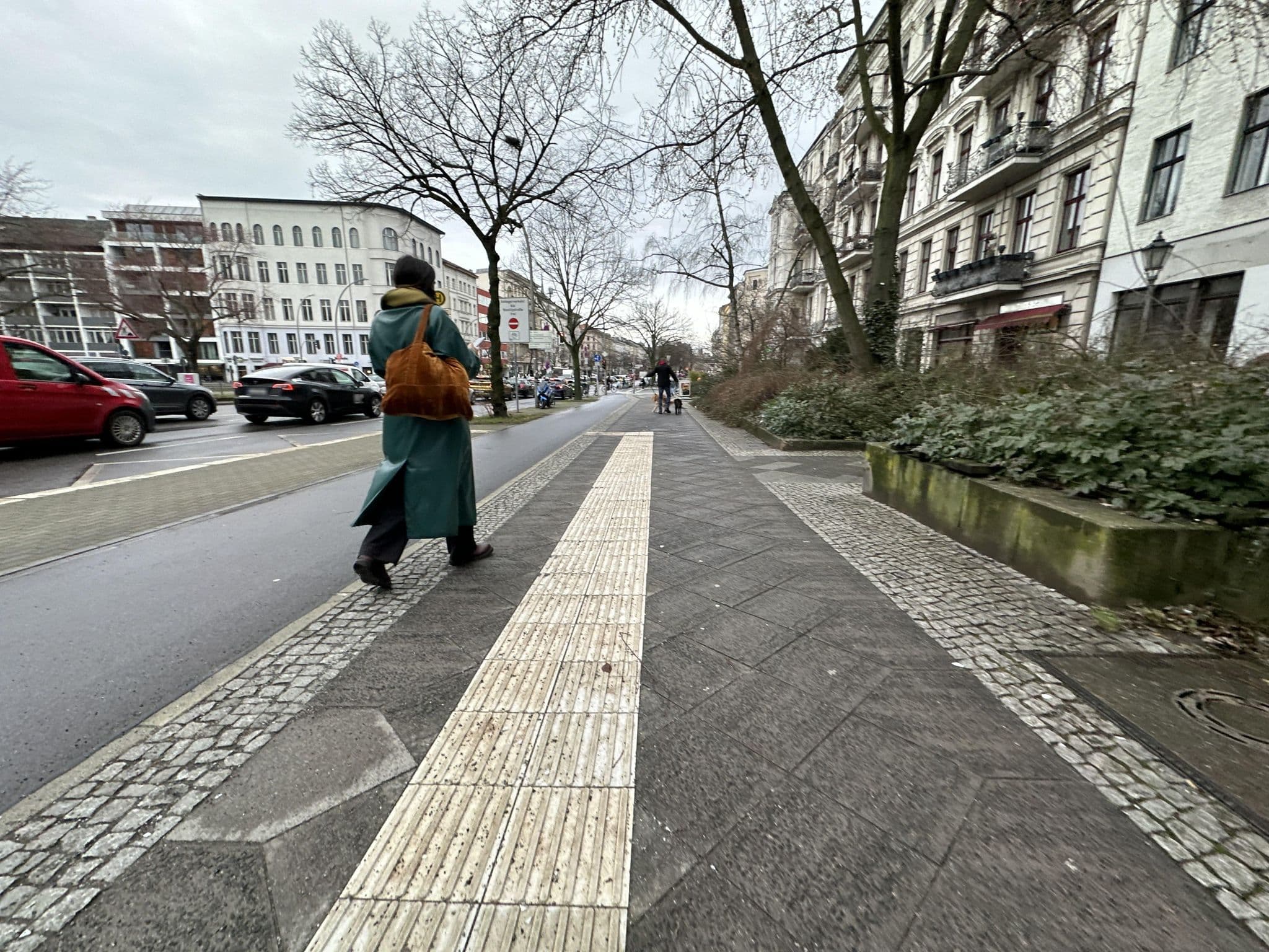 Street view near Haus mit der grünen Tür, Kreuzberg — © quickness805 (CC BY-SA · Mapillary)