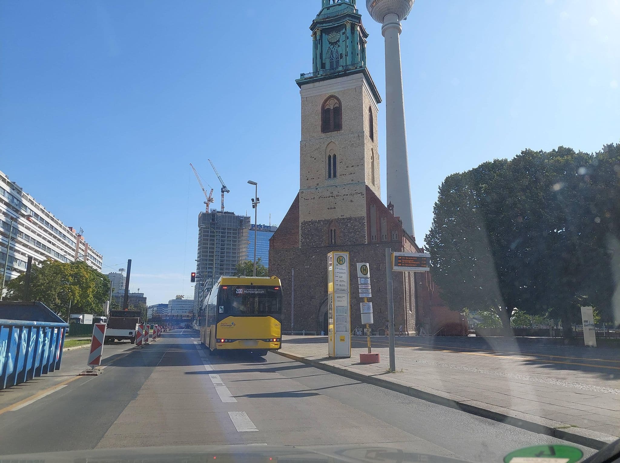 Street view near Hotel Pension Munchen Berlin, Mitte — © DBSEV_SBB (CC BY-SA · Mapillary)