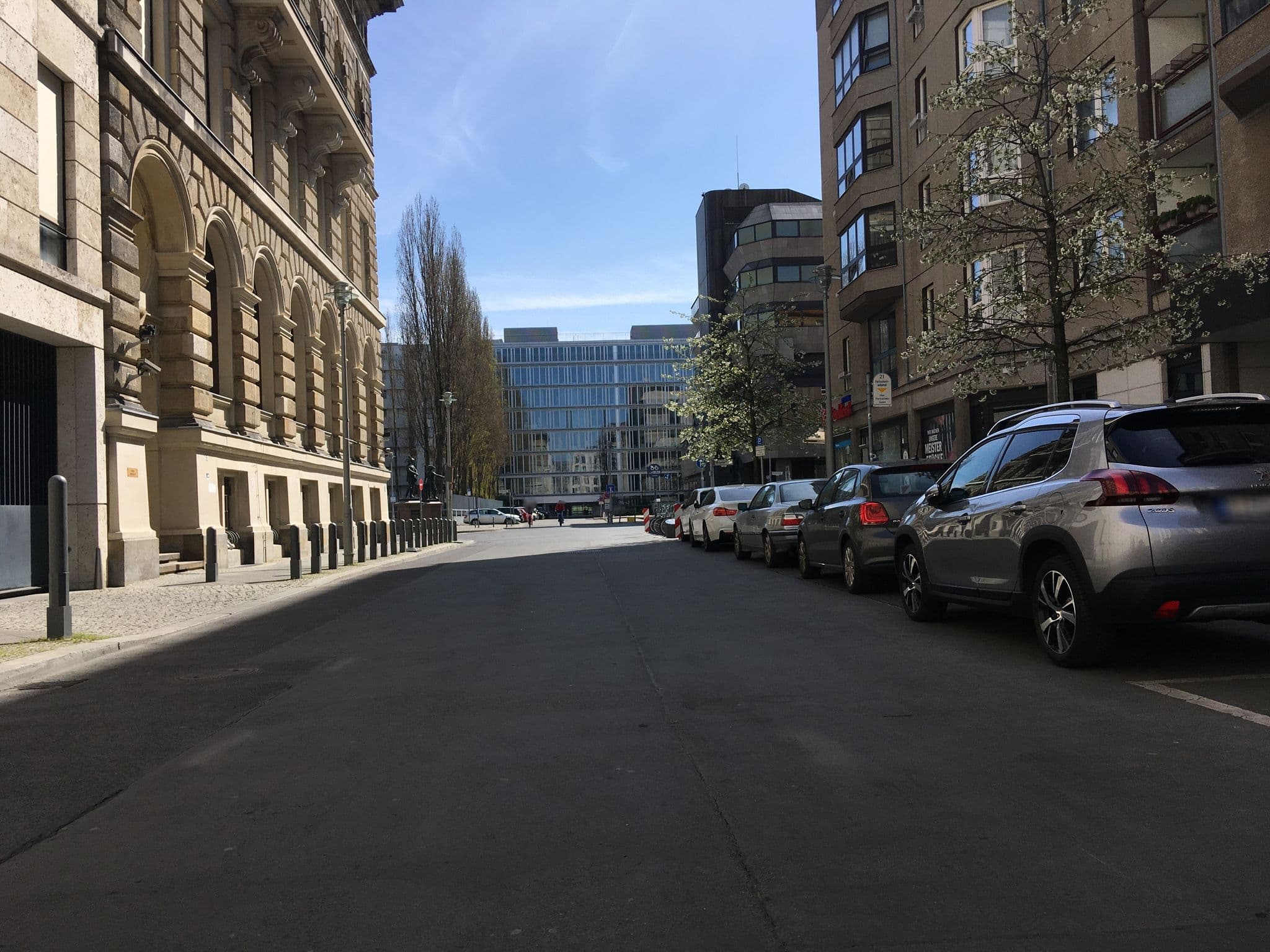 Street view near Cityapartments am Regierungsviertel, Tiergarten — © eserte (CC BY-SA · Mapillary)