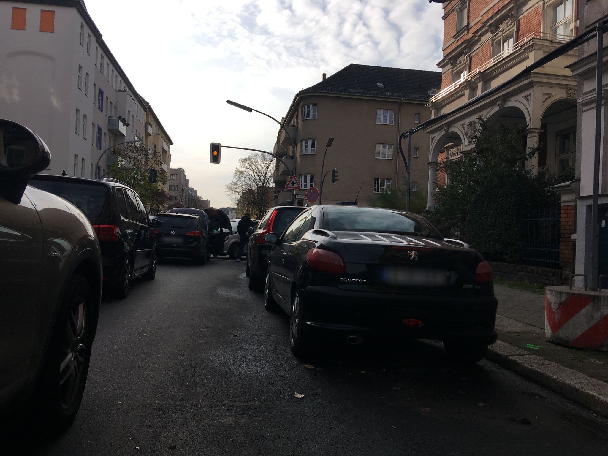 Street view near Herden Studienreisen Berlin GmbH, Schöneberg — © eserte (CC BY-SA · Mapillary)