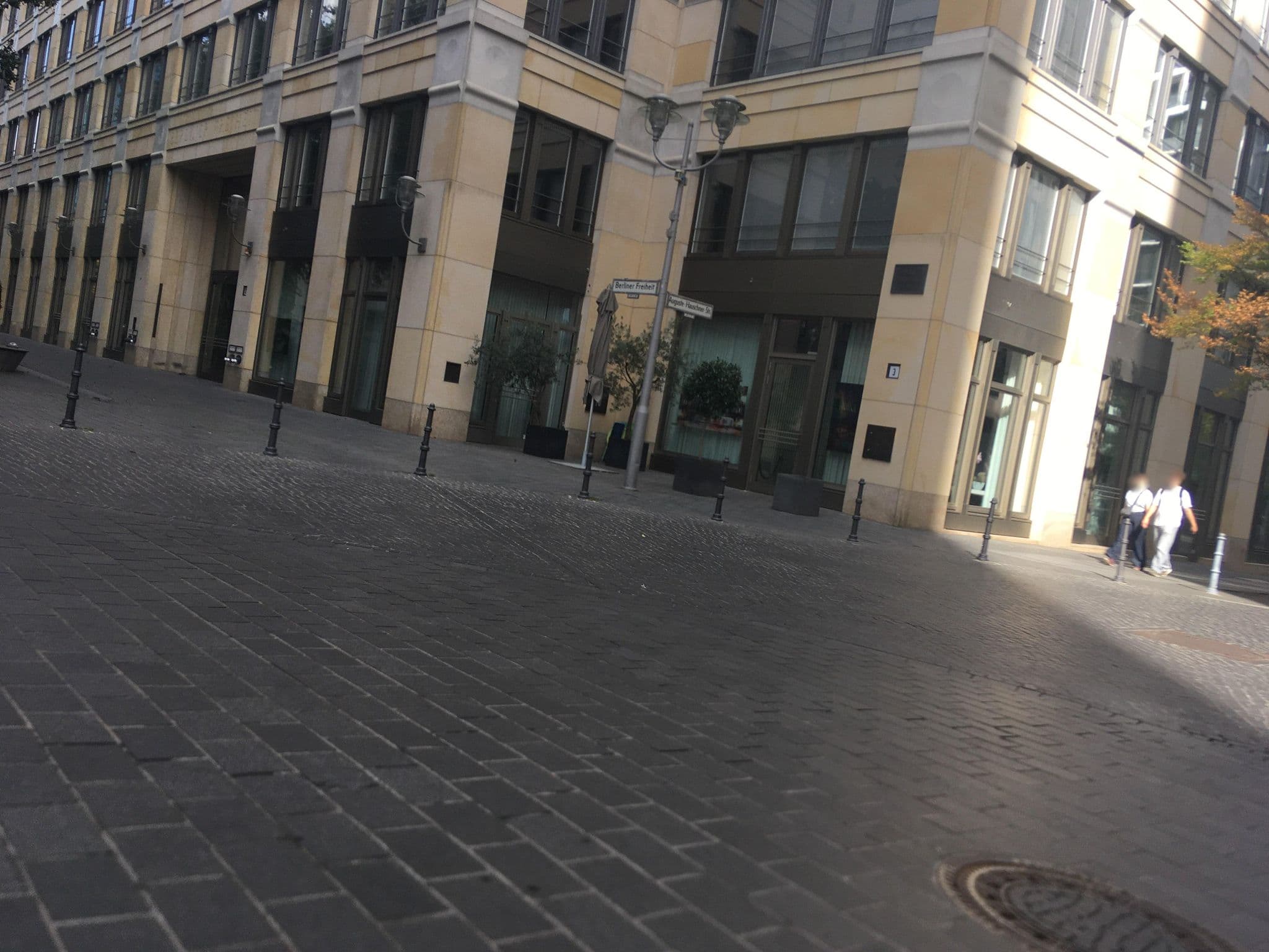 Street view near 2 PKV Treff Berlin Marriott Hotel, Tiergarten — © carlheinz (CC BY-SA · Mapillary)