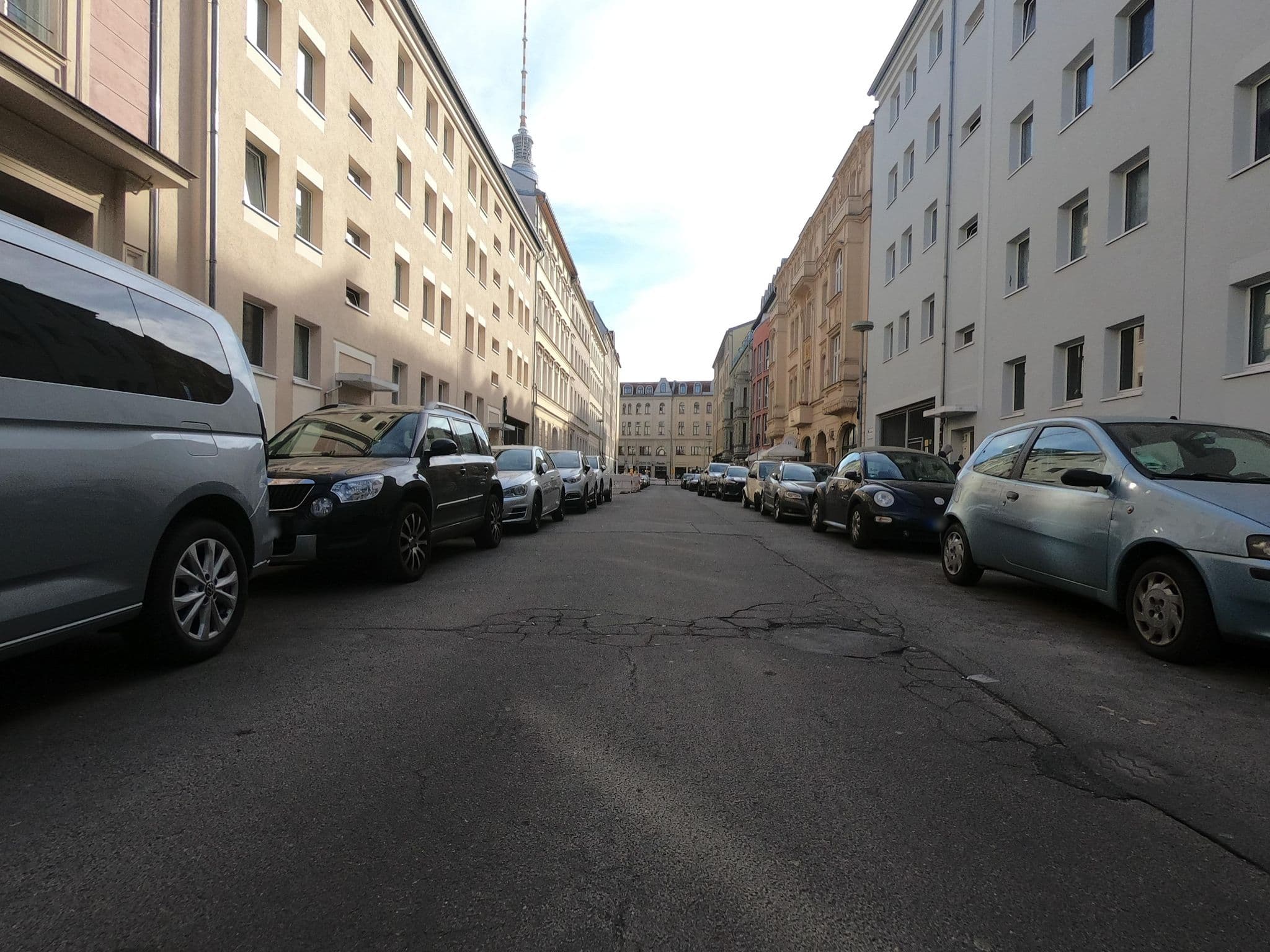 Street view near Apartaco Design Suite, Berlin — © carlheinz (CC BY-SA · Mapillary)