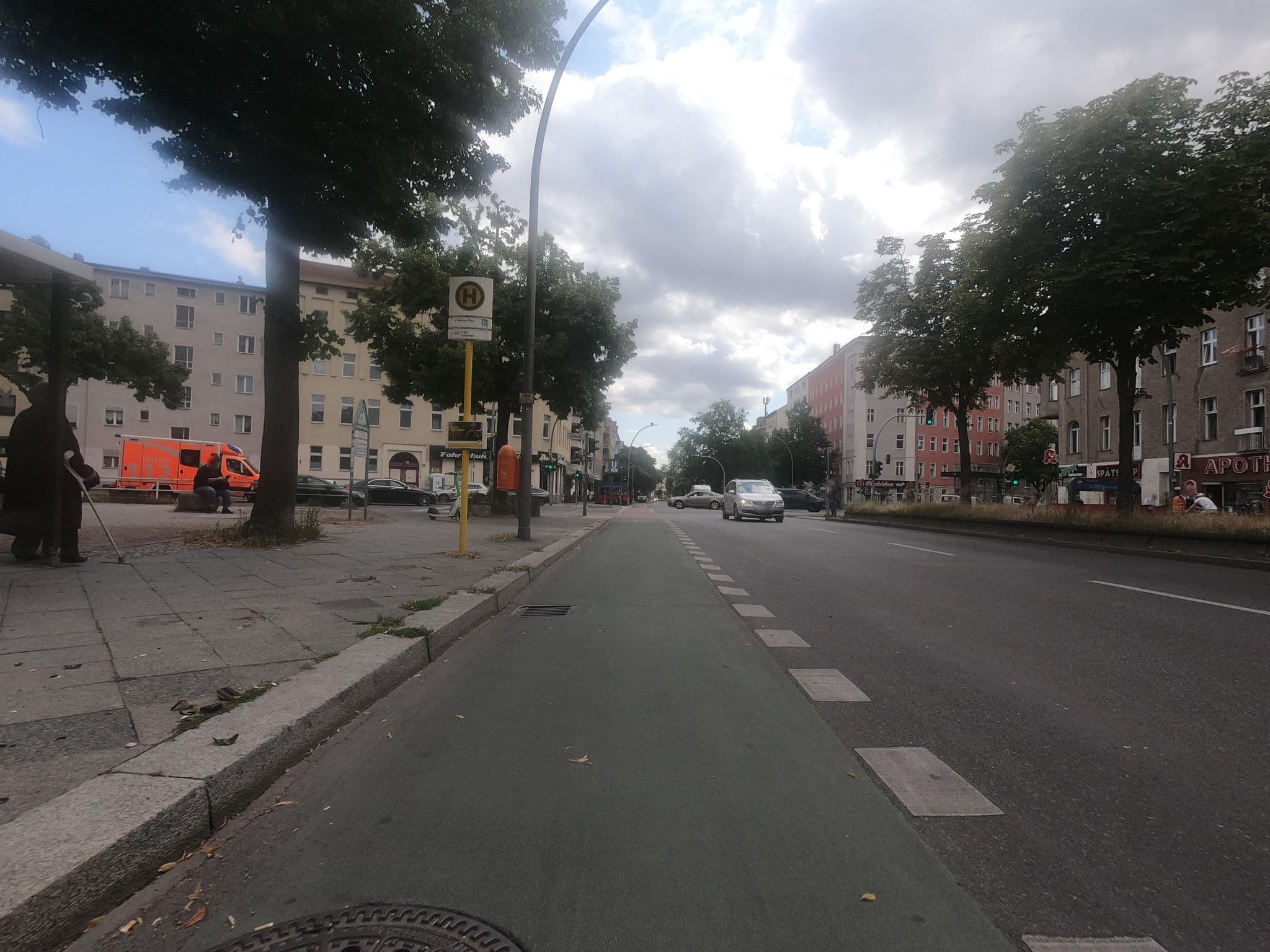 Street view near Bezirksamt Mitte von Berlin - Kinder- und Jugendbüro, Wedding — © carlheinz (CC BY-SA · Mapillary)