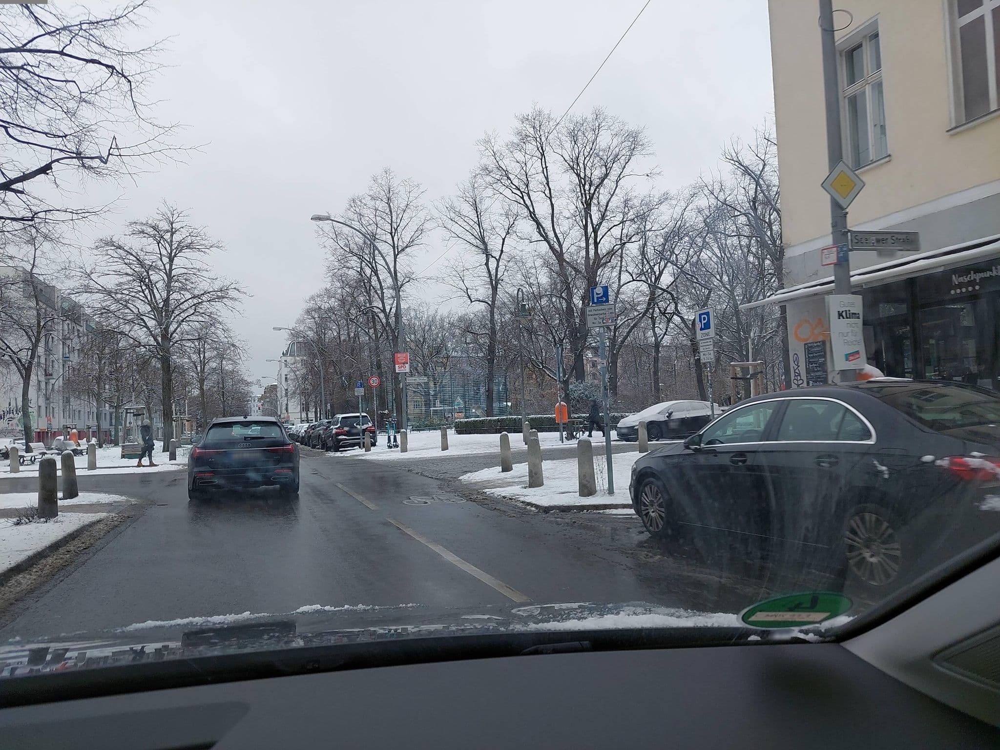 Street view near Marie-Zimmer & Apartments, Gesundbrunnen — © DBSEV_SBB (CC BY-SA · Mapillary)