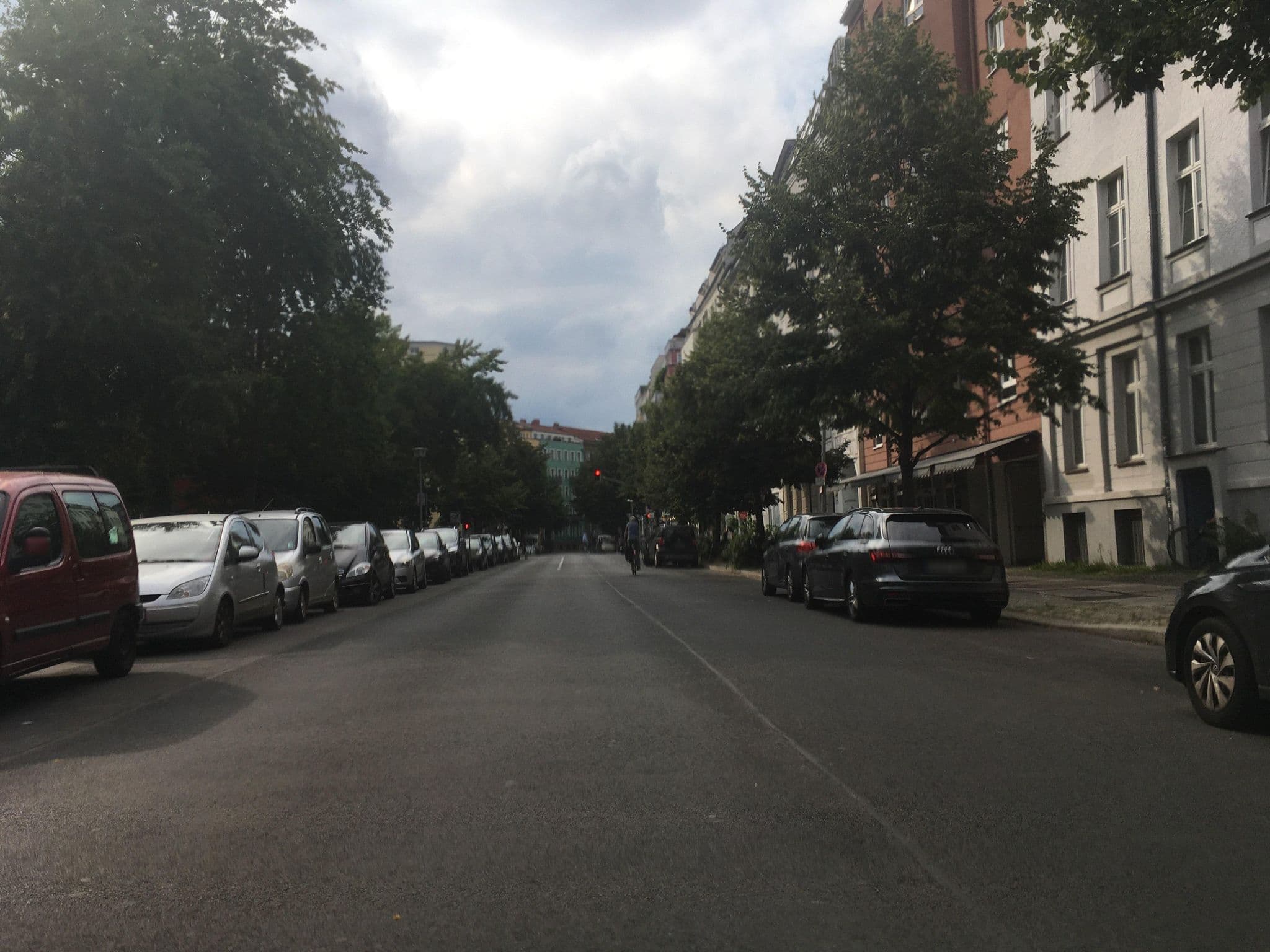 Street view near Hotel Jurine, Berlin — © carlheinz (CC BY-SA · Mapillary)