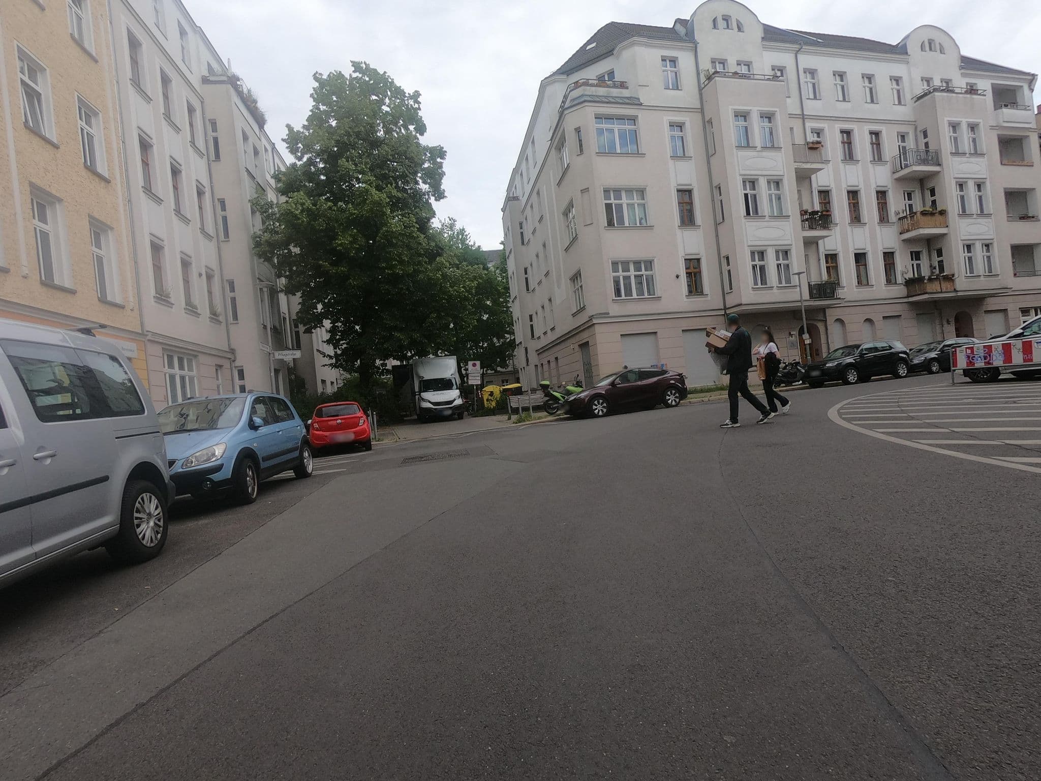 Street view near Salon Kitty, Gesundbrunnen — © carlheinz (CC BY-SA · Mapillary)