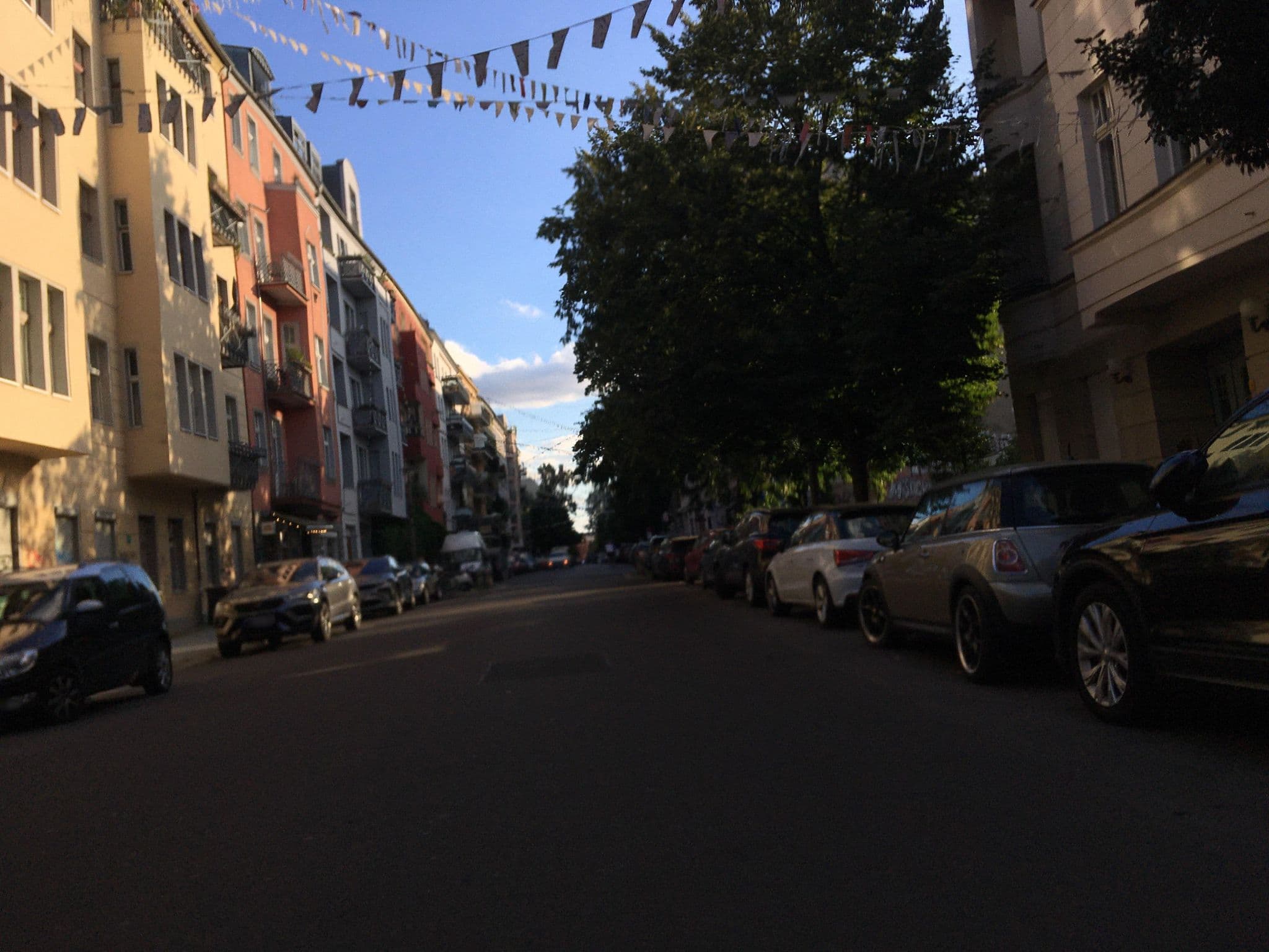 Street view near Pfefferbett Apartments, Prenzlauer Berg — © carlheinz (CC BY-SA · Mapillary)