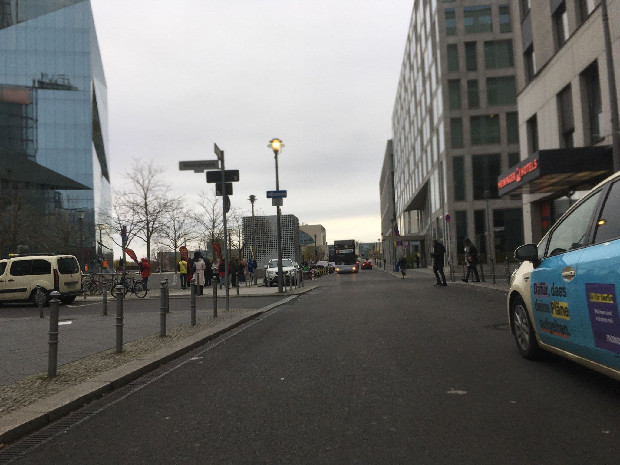Street view near room 120, Tiergarten — © carlheinz (CC BY-SA · Mapillary)