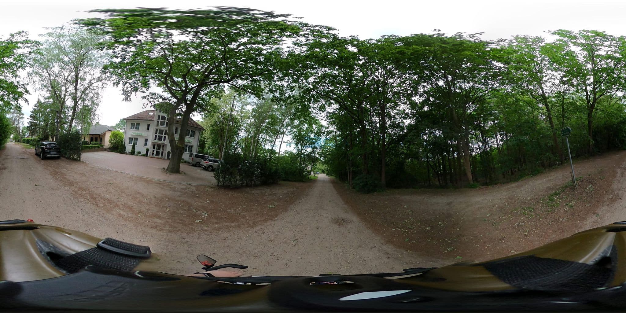 Street view near Waldhaus Mühlenbeck bei Berlin, Glienicke — © cyton (CC BY-SA · Mapillary)