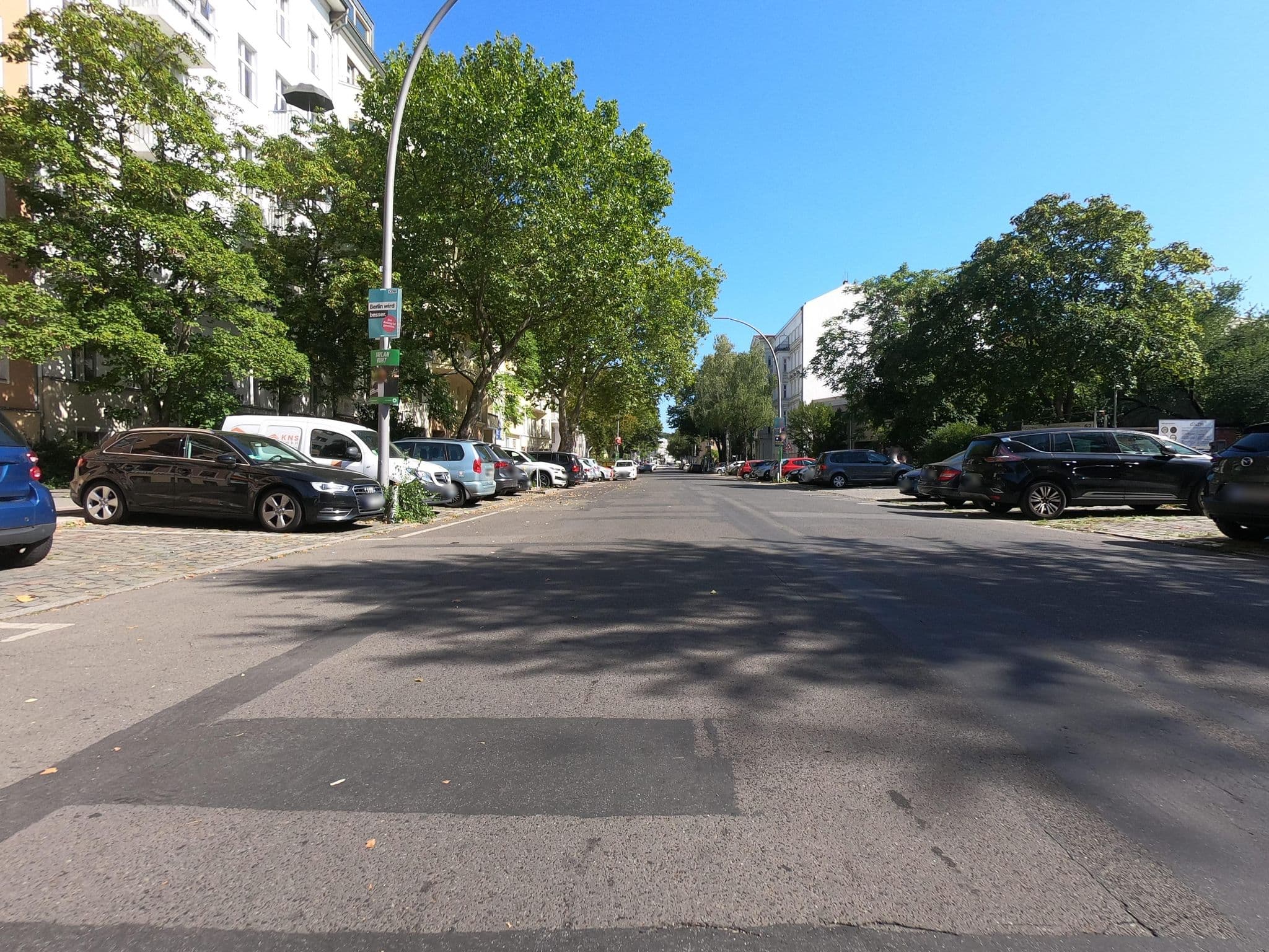 Street view near Smart Appart Atelier Berlin, Moabit — © carlheinz (CC BY-SA · Mapillary)