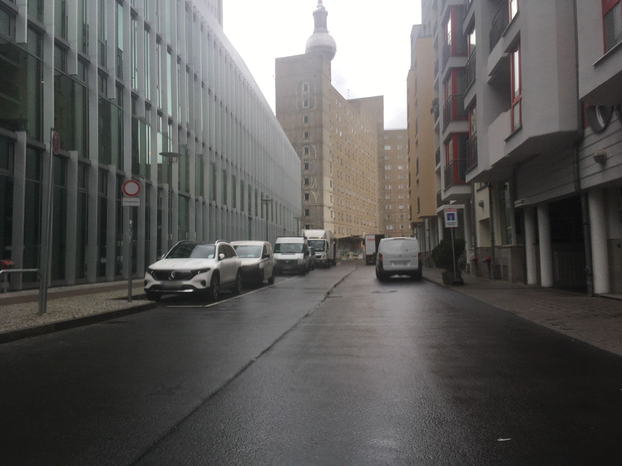 Street view near Wohnen Am Alexanderplatz, Berlin — © carlheinz (CC BY-SA · Mapillary)