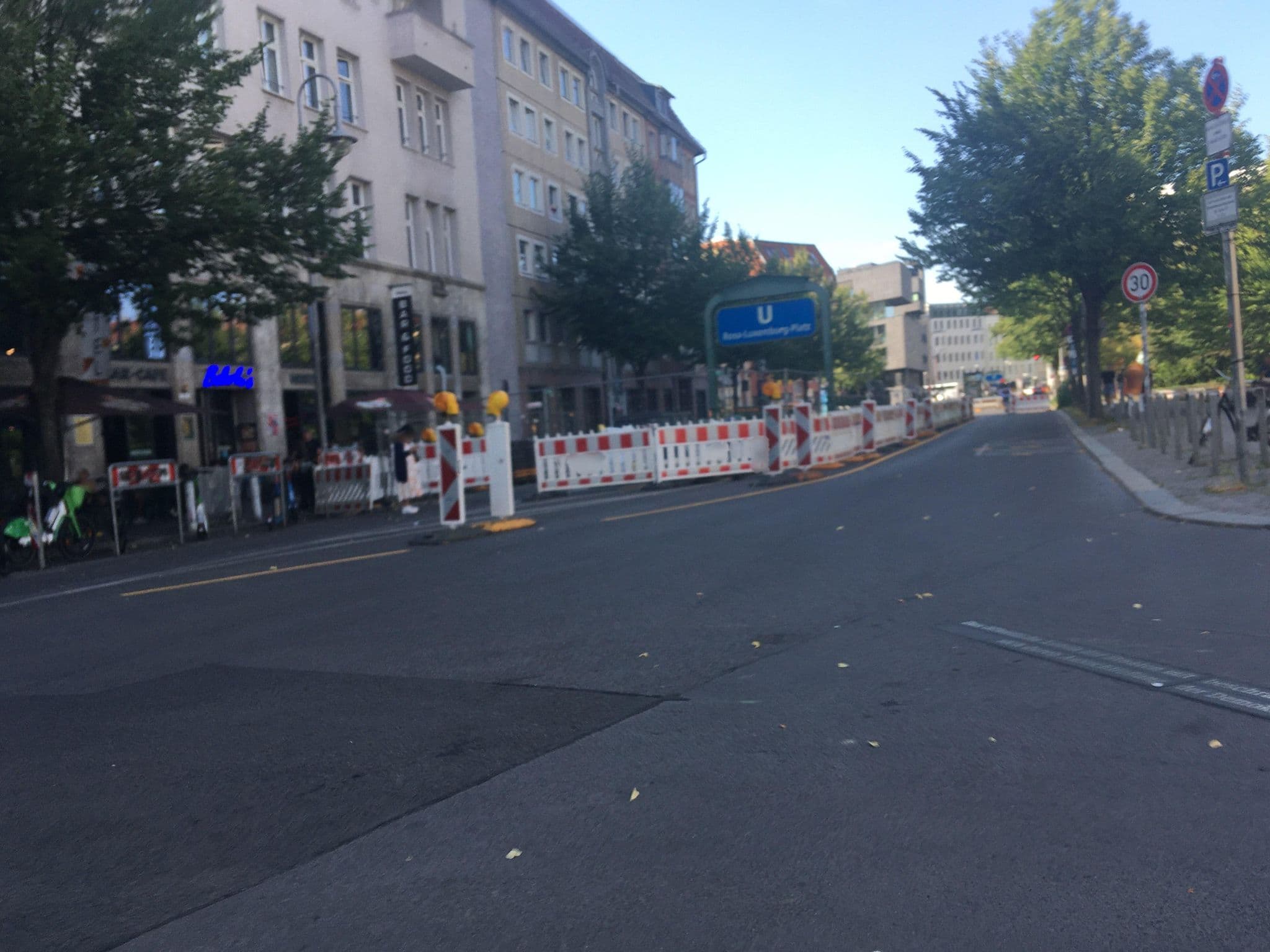 Street view near Circus Hostel in Mitte, Berlin — © carlheinz (CC BY-SA · Mapillary)