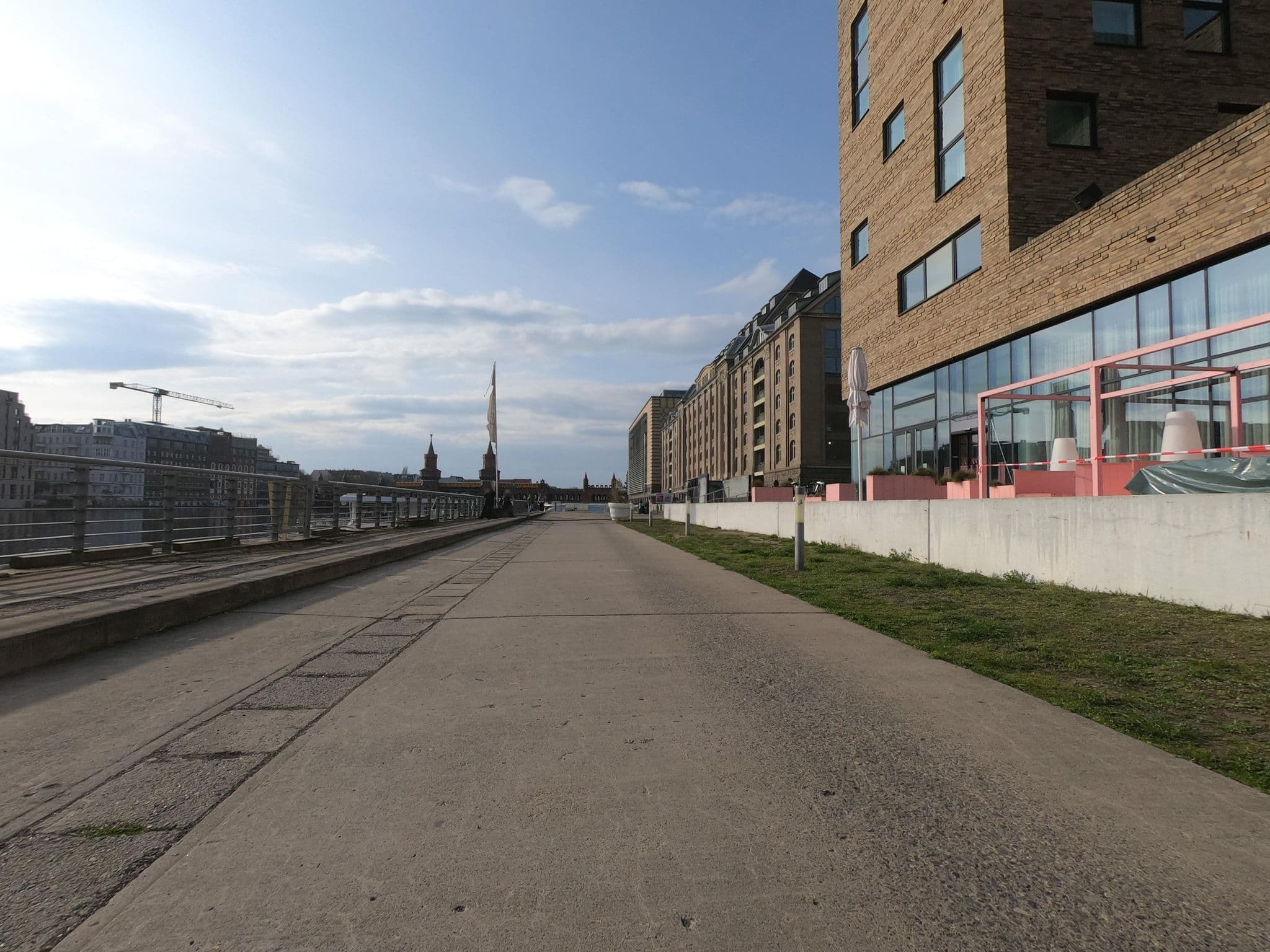 Street view near NH Hoteles Deutschland GmbH - NHOW, Treptow — © carlheinz (CC BY-SA · Mapillary)