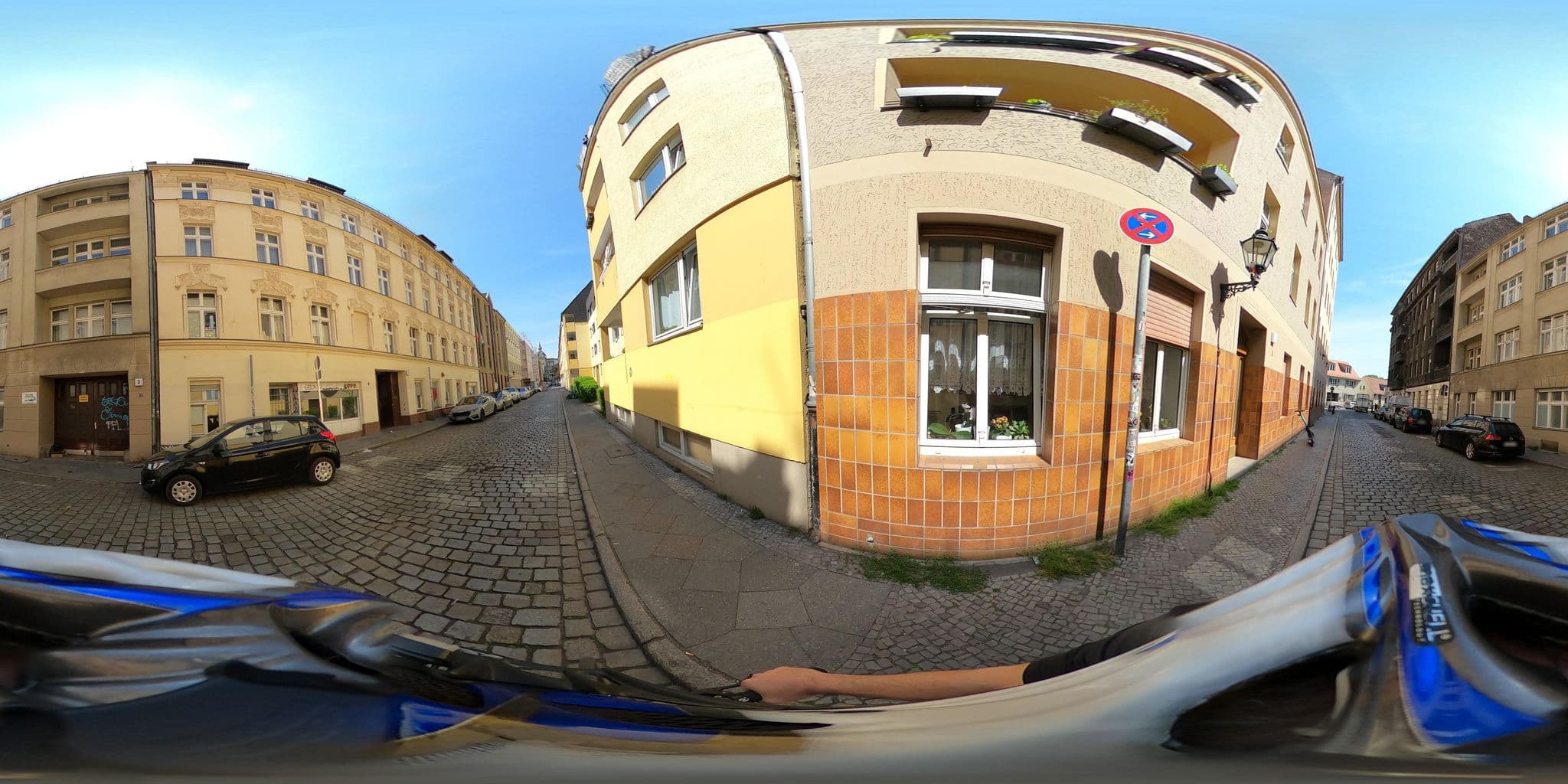 Street view near Apartments in Rixdorf, Neukölln — © eserte (CC BY-SA · Mapillary)