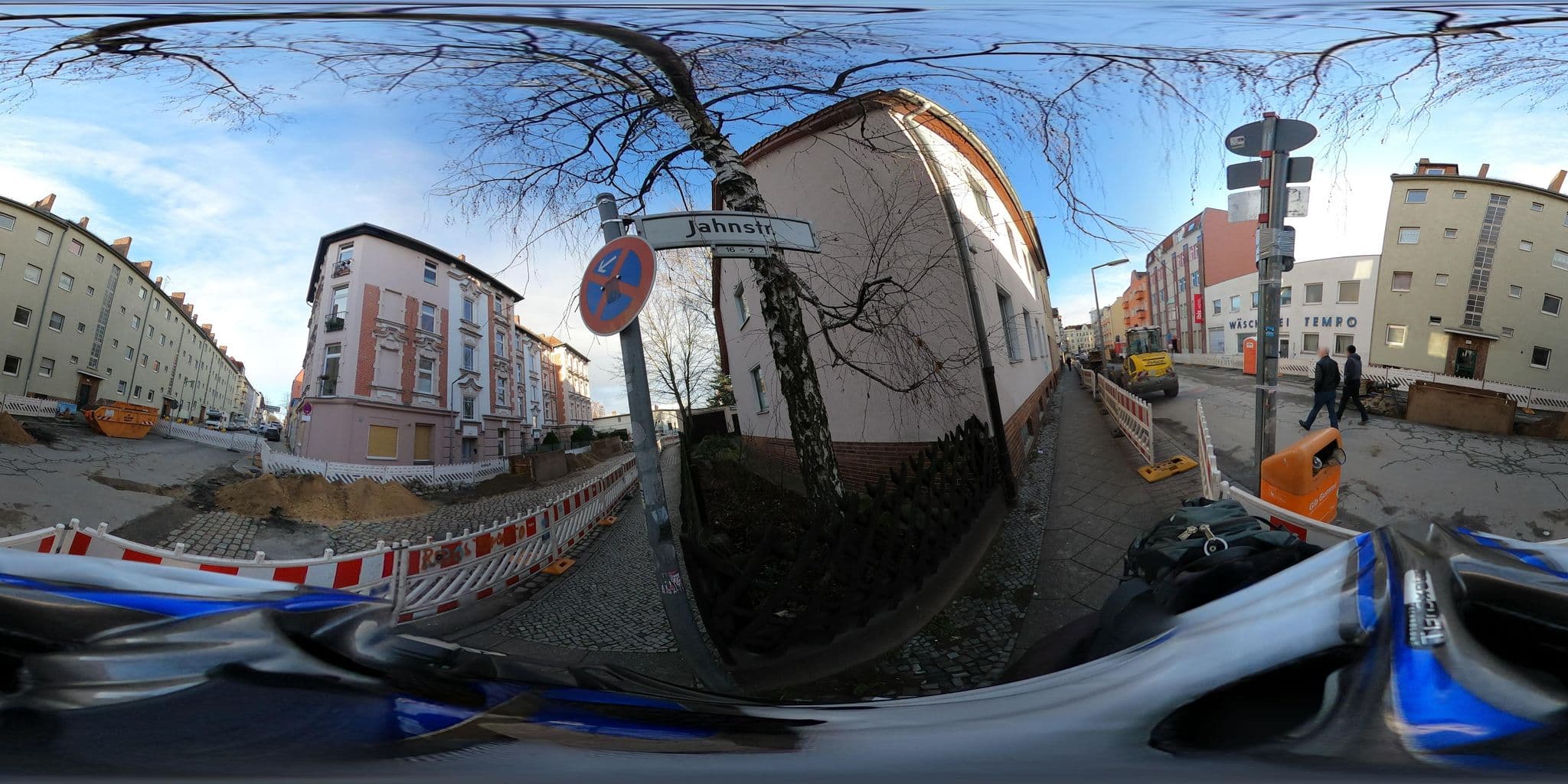 Street view near ibis Hotel Berlin Neukölln, Neukölln — © eserte (CC BY-SA · Mapillary)