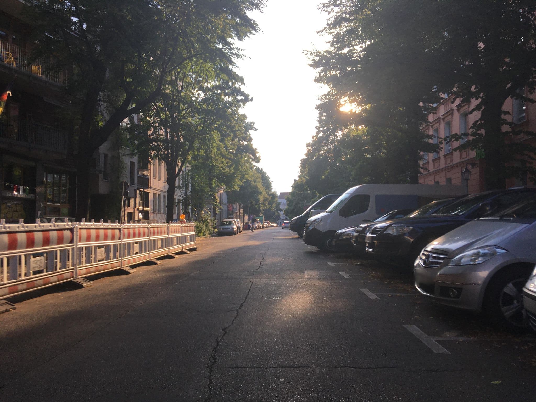 Street view near Hotel AGON Frankfurter Allee, Friedrichshain — © eserte (CC BY-SA · Mapillary)