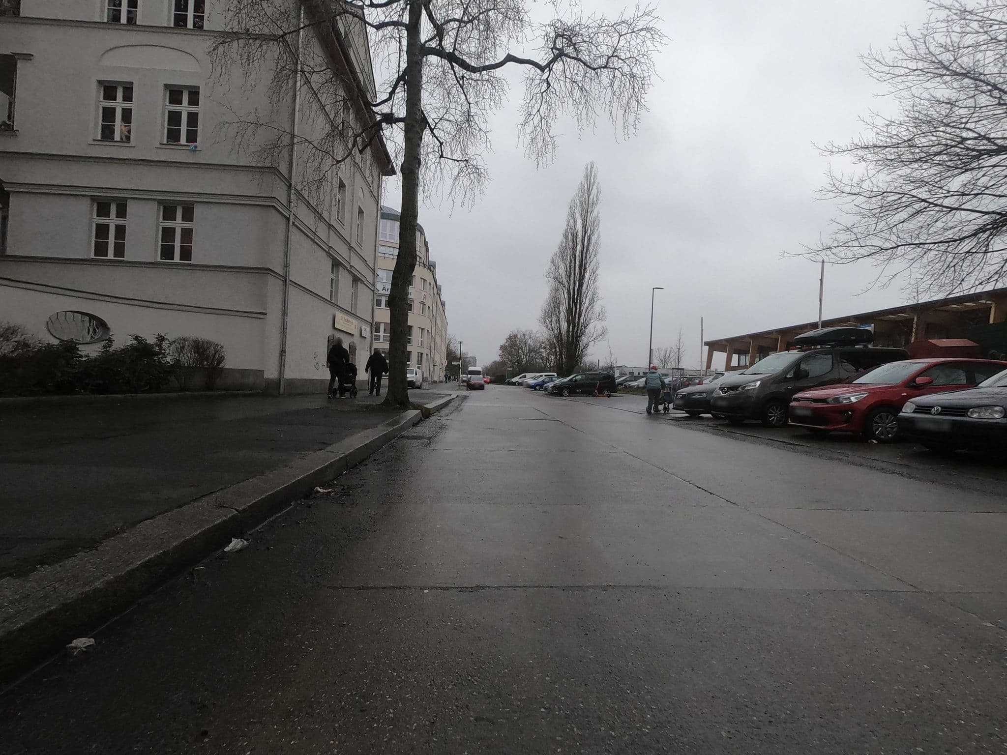 Street view near Accordo Hotel Apartmenthaus, Lichtenberg — © carlheinz (CC BY-SA · Mapillary)