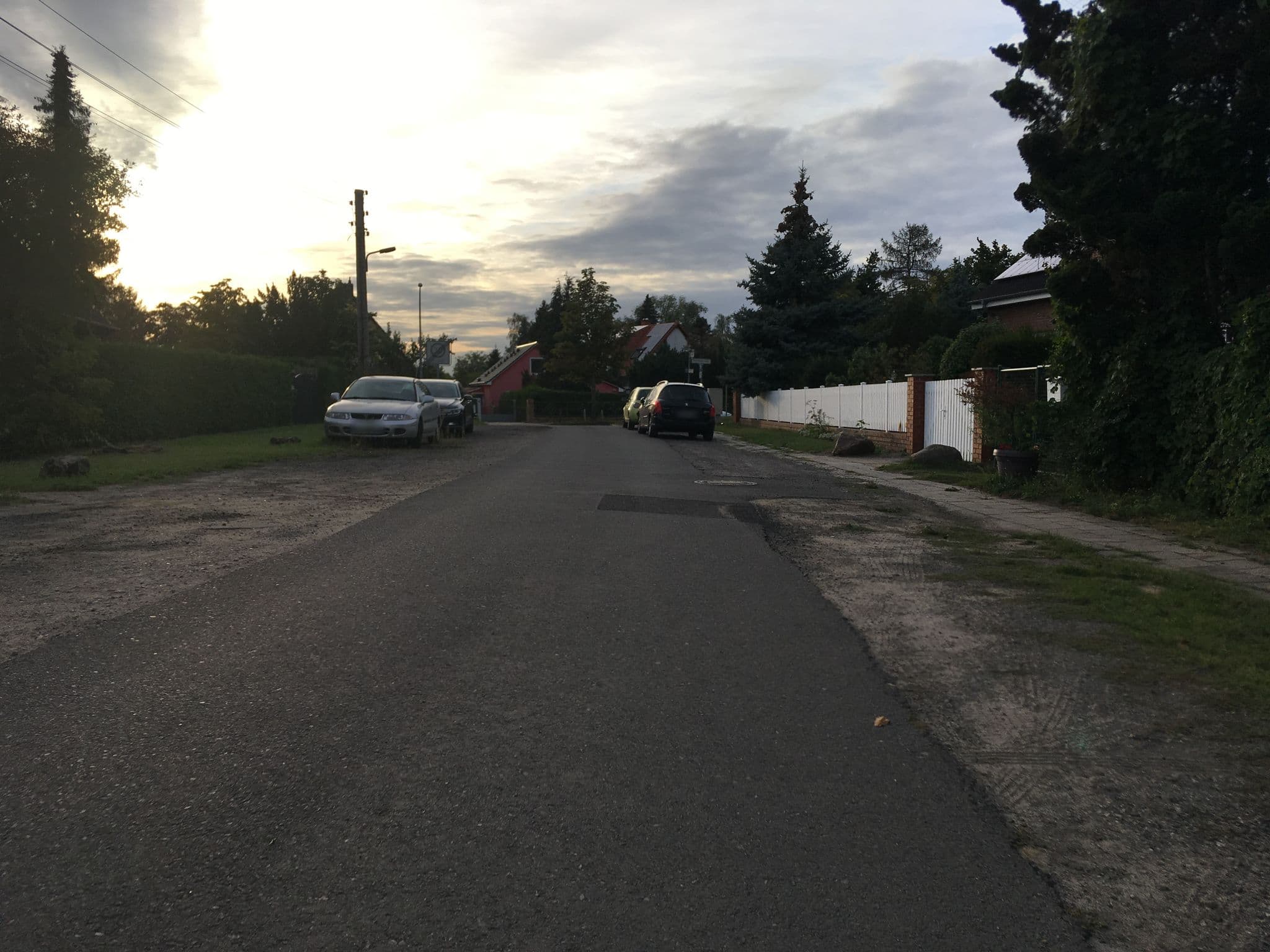 Street view near Pension Castellino, Heinersdorf — © carlheinz (CC BY-SA · Mapillary)