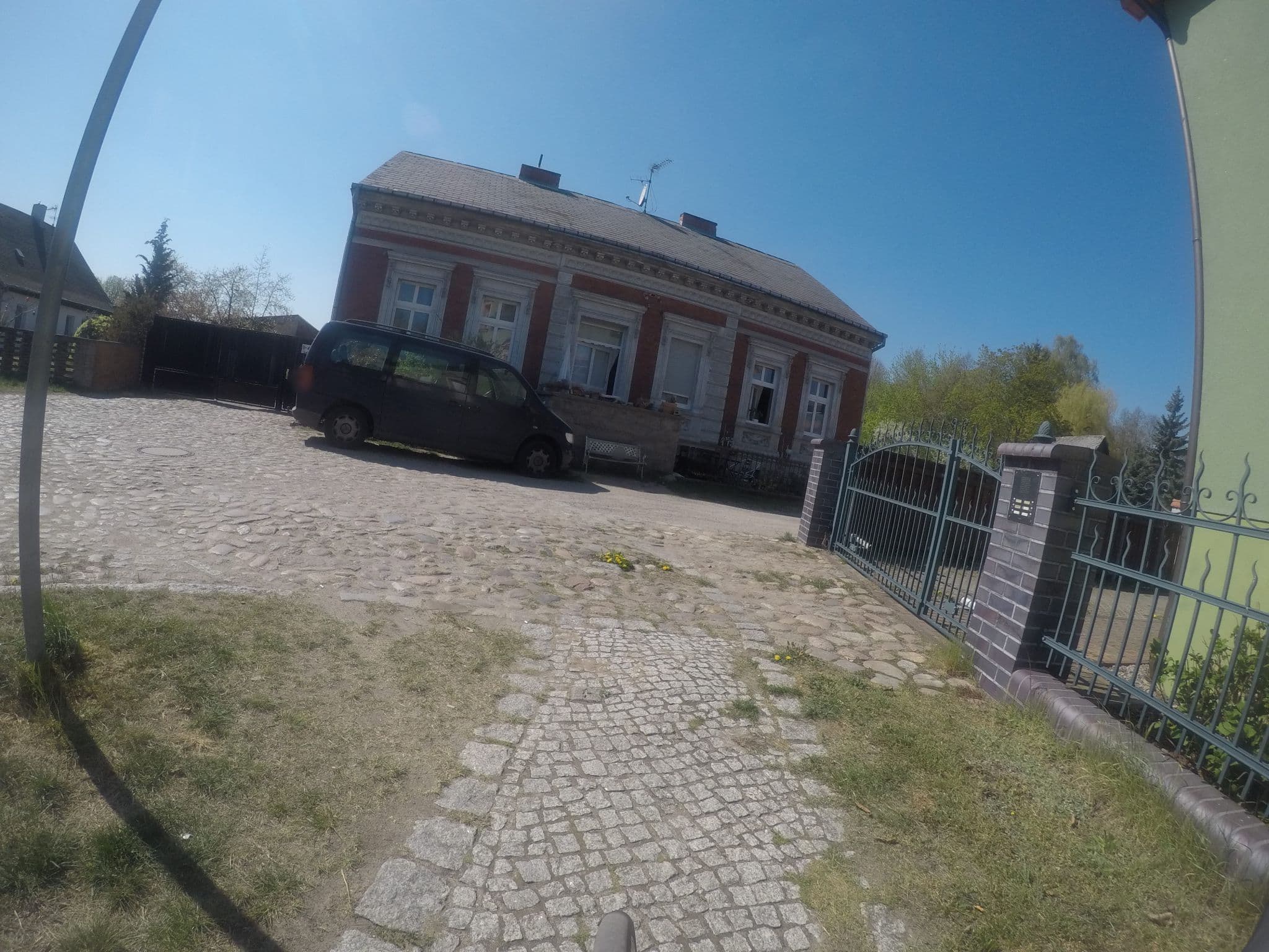 Street view near SeePark Kurhotel am Wandlitzsee, Wandlitz — © kartonage (CC BY-SA · Mapillary)