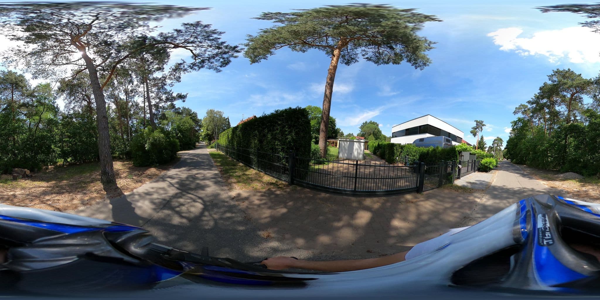 Street view near Ferienhaus 'Meise', Müggelheim — © eserte (CC BY-SA · Mapillary)