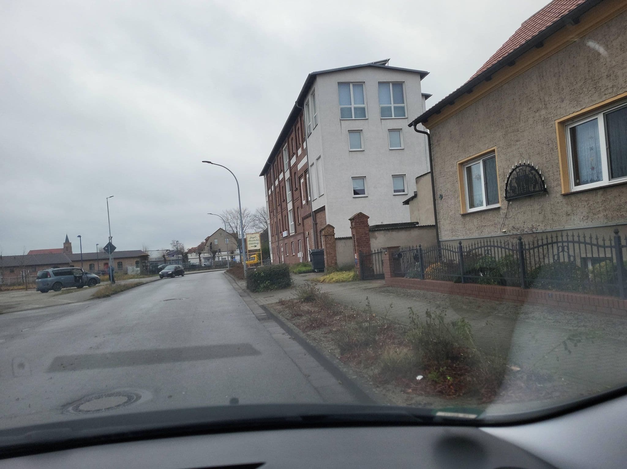 Street view near Pension & Ferienwohnung Schwarz, Beeskow — © sumy (CC BY-SA · Mapillary)