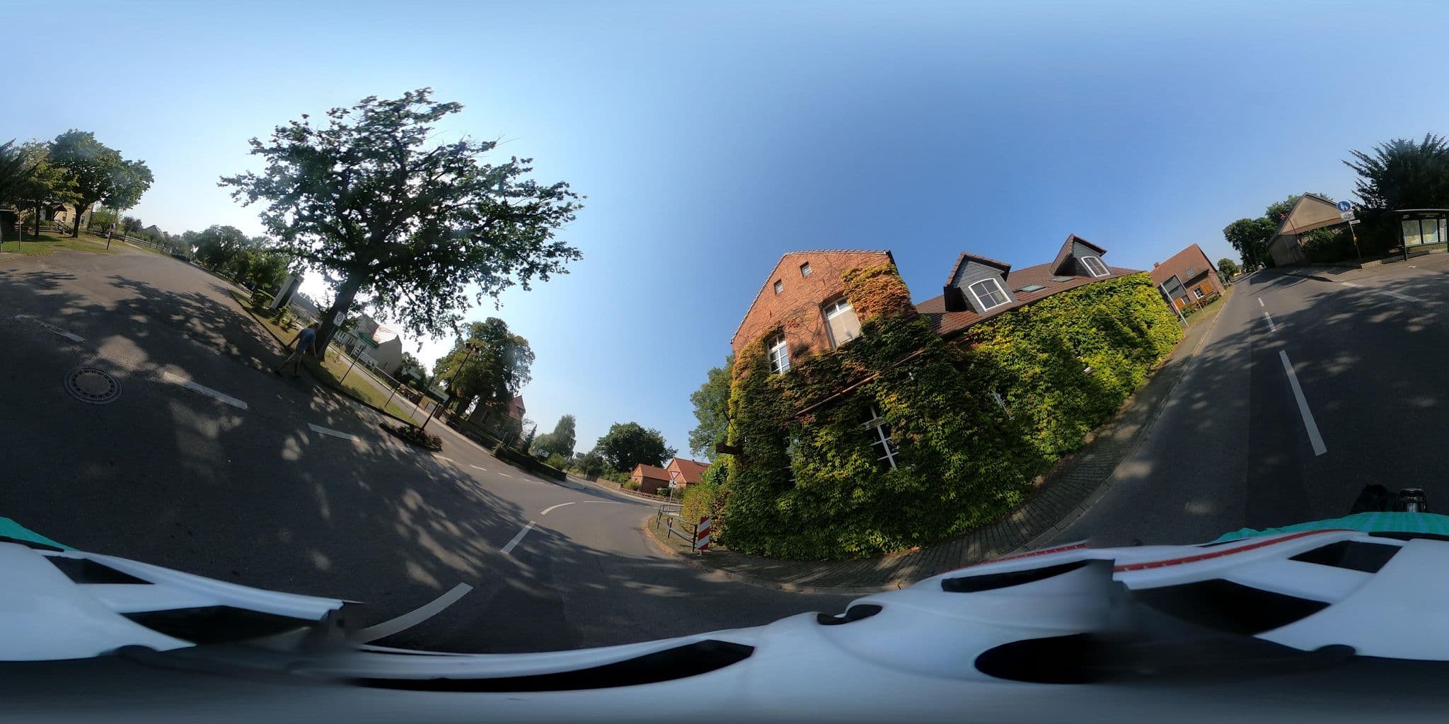 Street view near Restaurant & Hotel Alte Schule, Reichenwalde — © Oderradler (CC BY-SA · Mapillary)