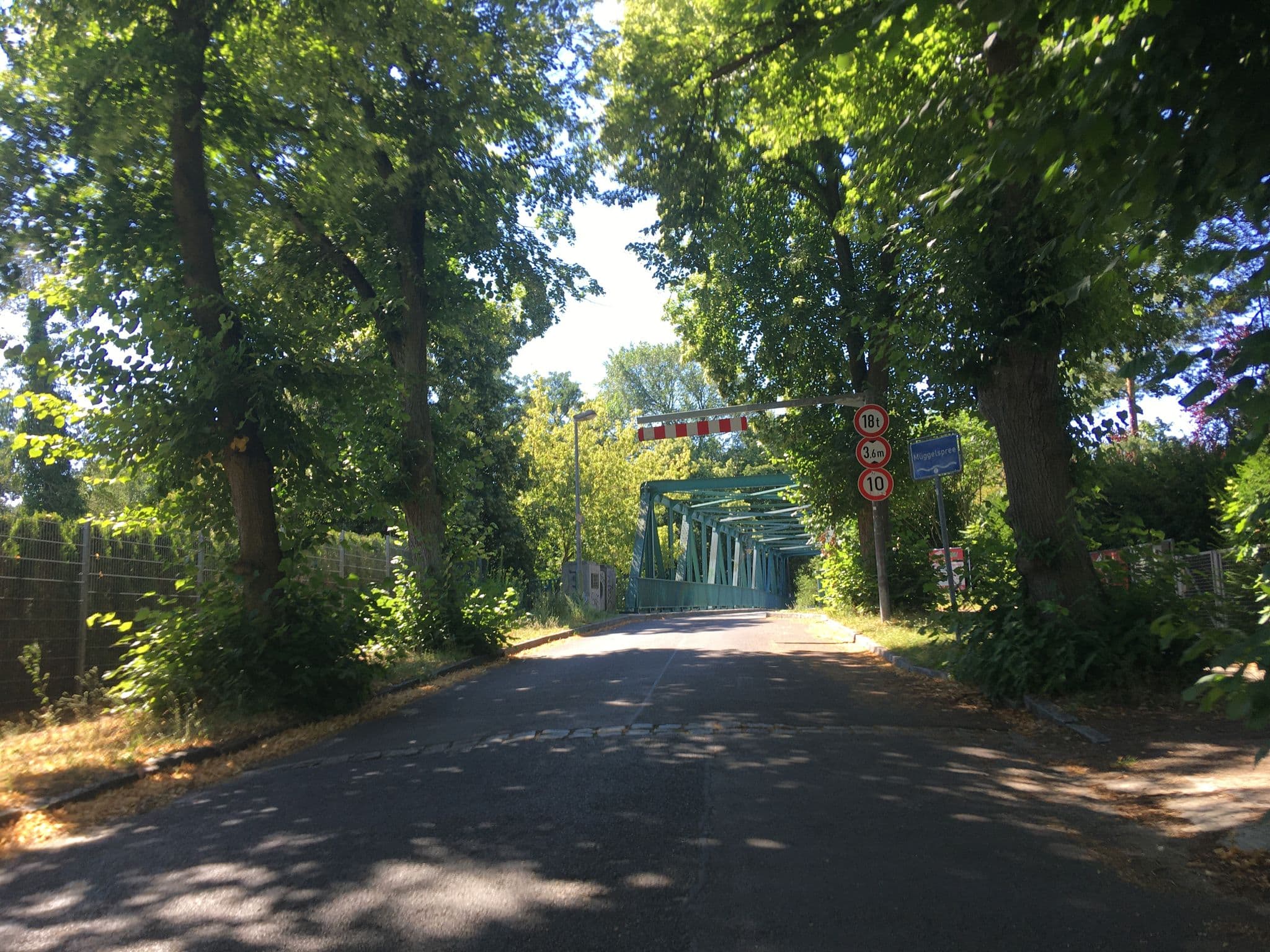 Street view near Ferienhaus Bayon, Erkner — © carlheinz (CC BY-SA · Mapillary)