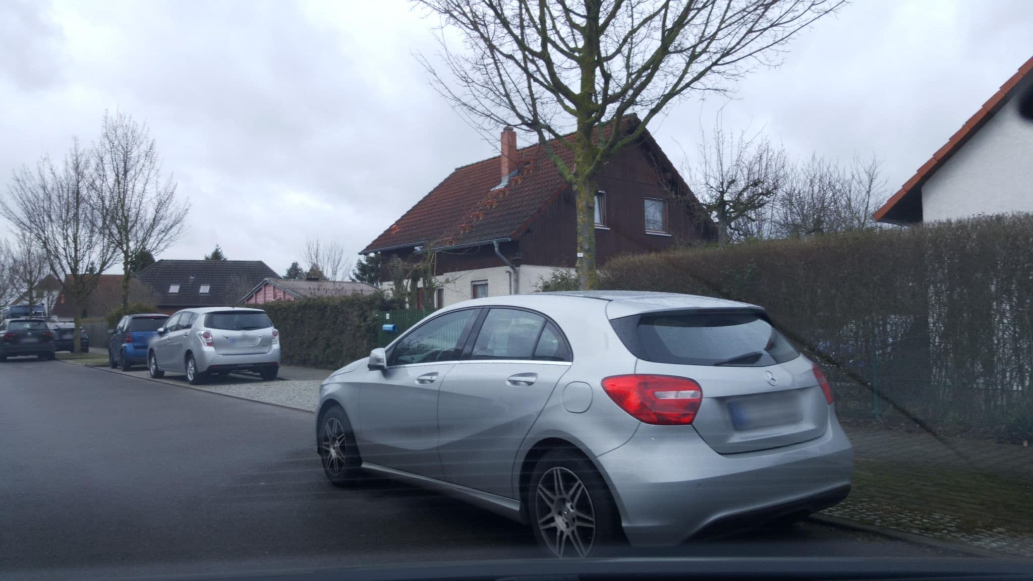 Street view near Kostenlose Zimmervermittlung Berlin, Altglienicke — © lightbuster (CC BY-SA · Mapillary)