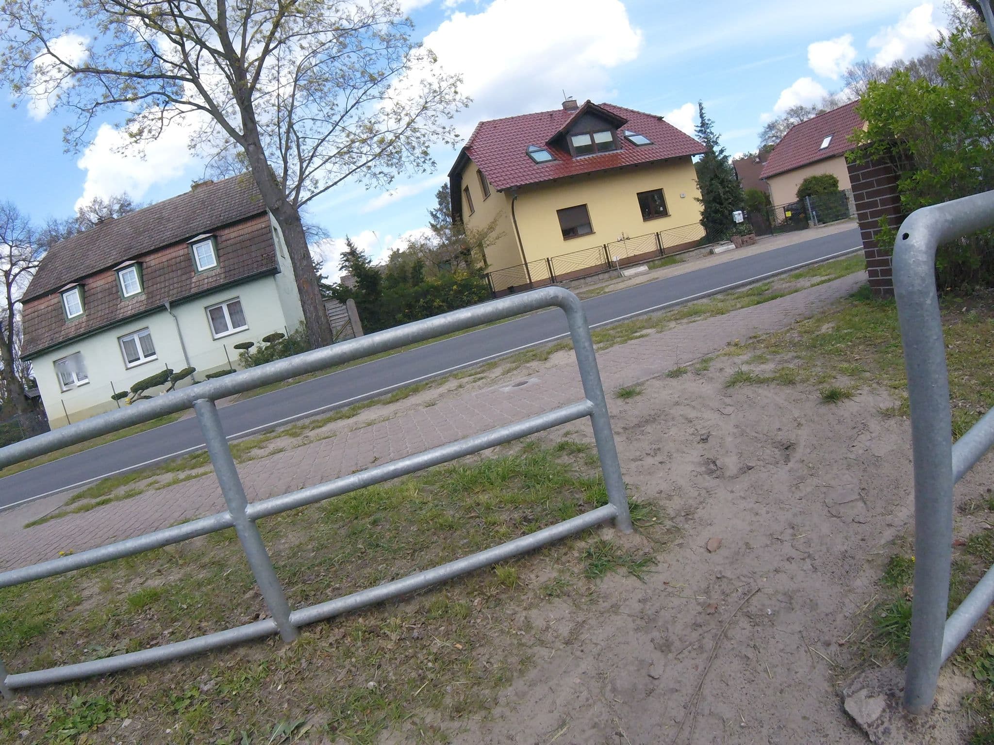 Street view near Hotel Kunstraum Cellino, Bestensee — © rik (CC BY-SA · Mapillary)