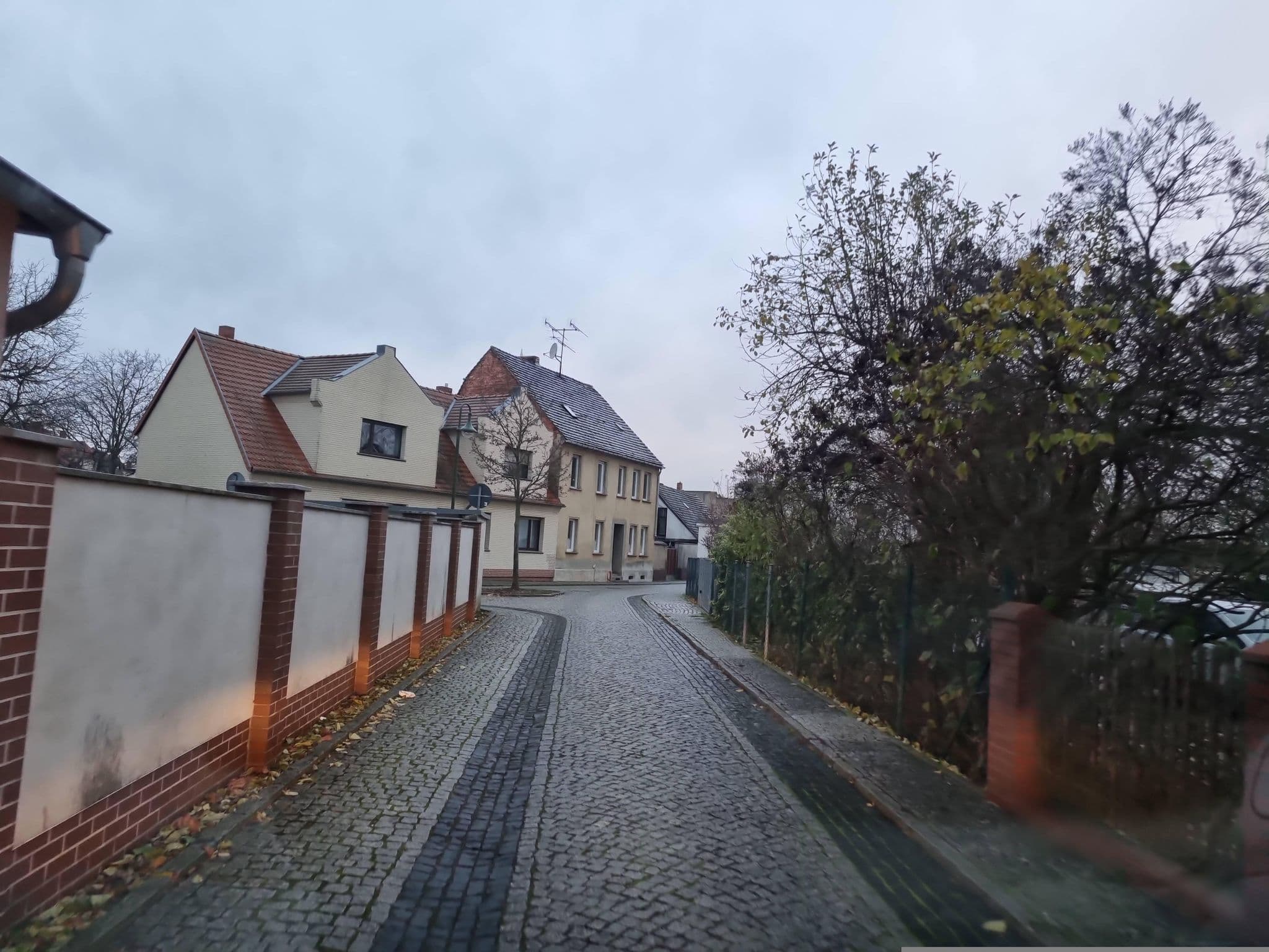 Street view near Appartementhaus Und Pension Antik, Vetschau — © dsmm (CC BY-SA · Mapillary)