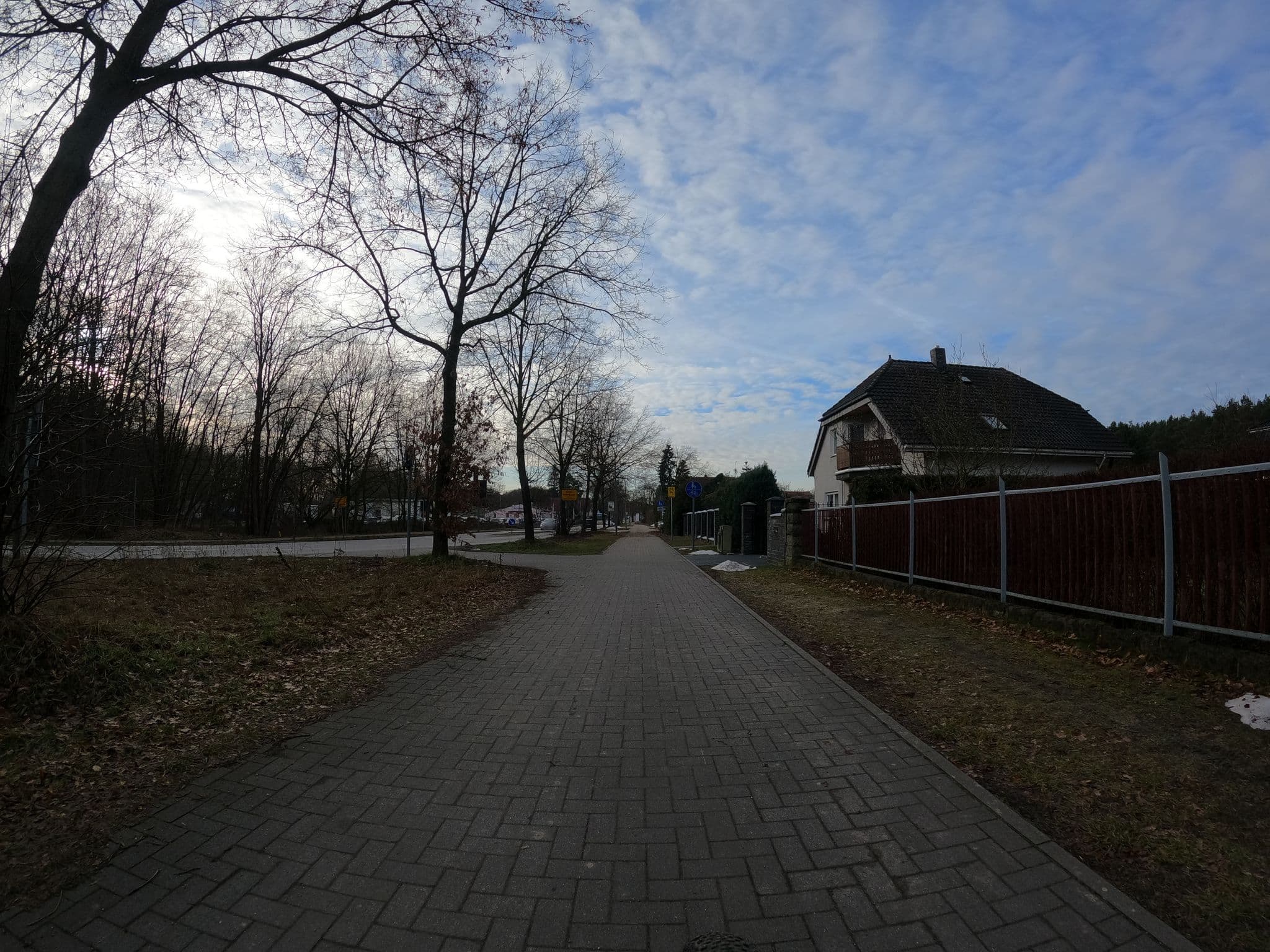 Street view near Zimmervermietung Scholz, Königs Wusterhausen — © stefanhrt (CC BY-SA · Mapillary)