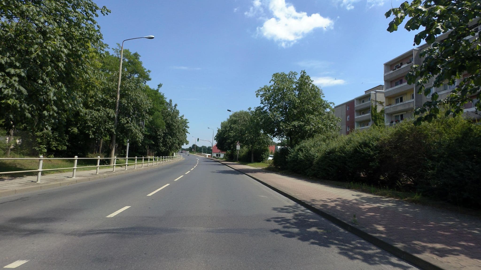 Street view near Gästehaus Fröhlich, Bad Freienwalde — © moenk (CC BY-SA · Mapillary)