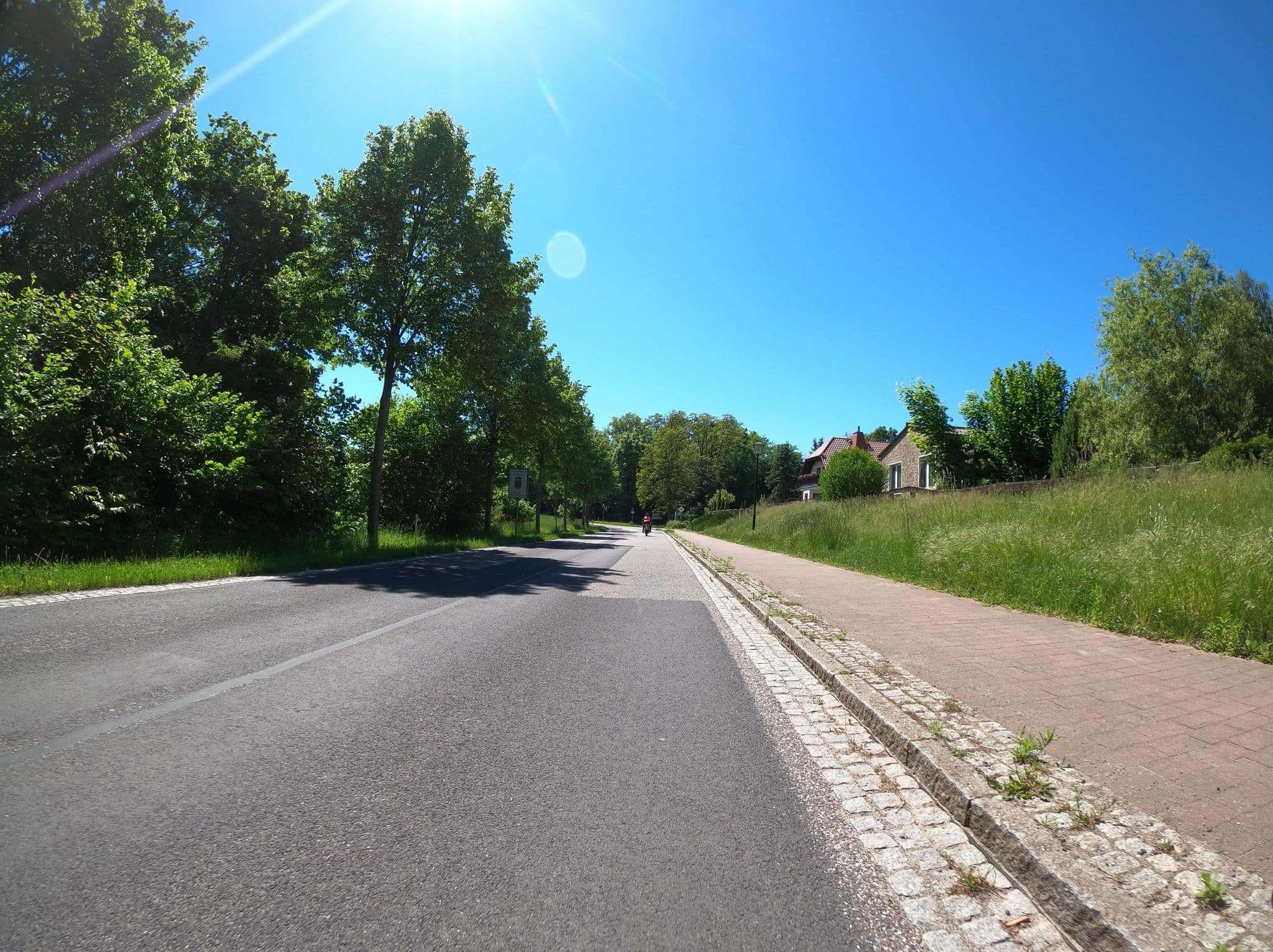Street view near Jugendherberge Buckow Märkische Schweiz, Waldsieversdorf — © Langfahrer (CC BY-SA · Mapillary)