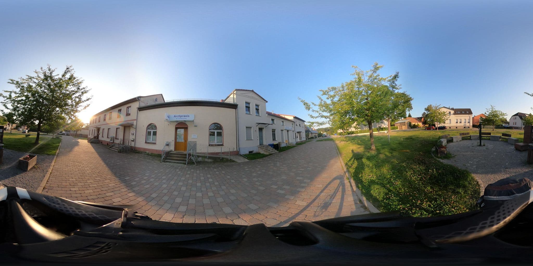 Street view near Appartementvermietung Familie Ebel, Marzahn — © stefanhrt (CC BY-SA · Mapillary)