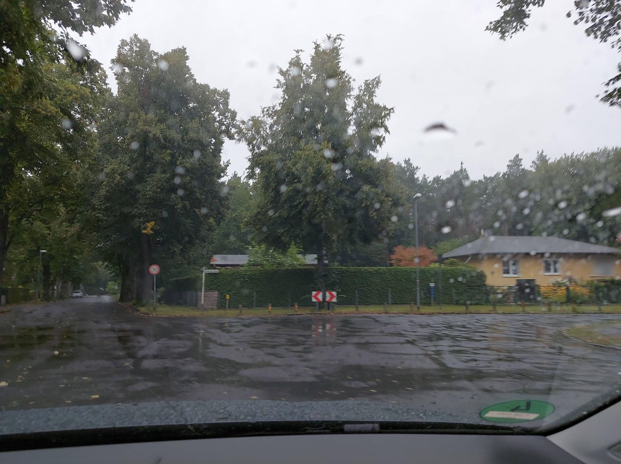Street view near Edelweiß Hotel, Schöneiche — © DBSEV_SBB (CC BY-SA · Mapillary)