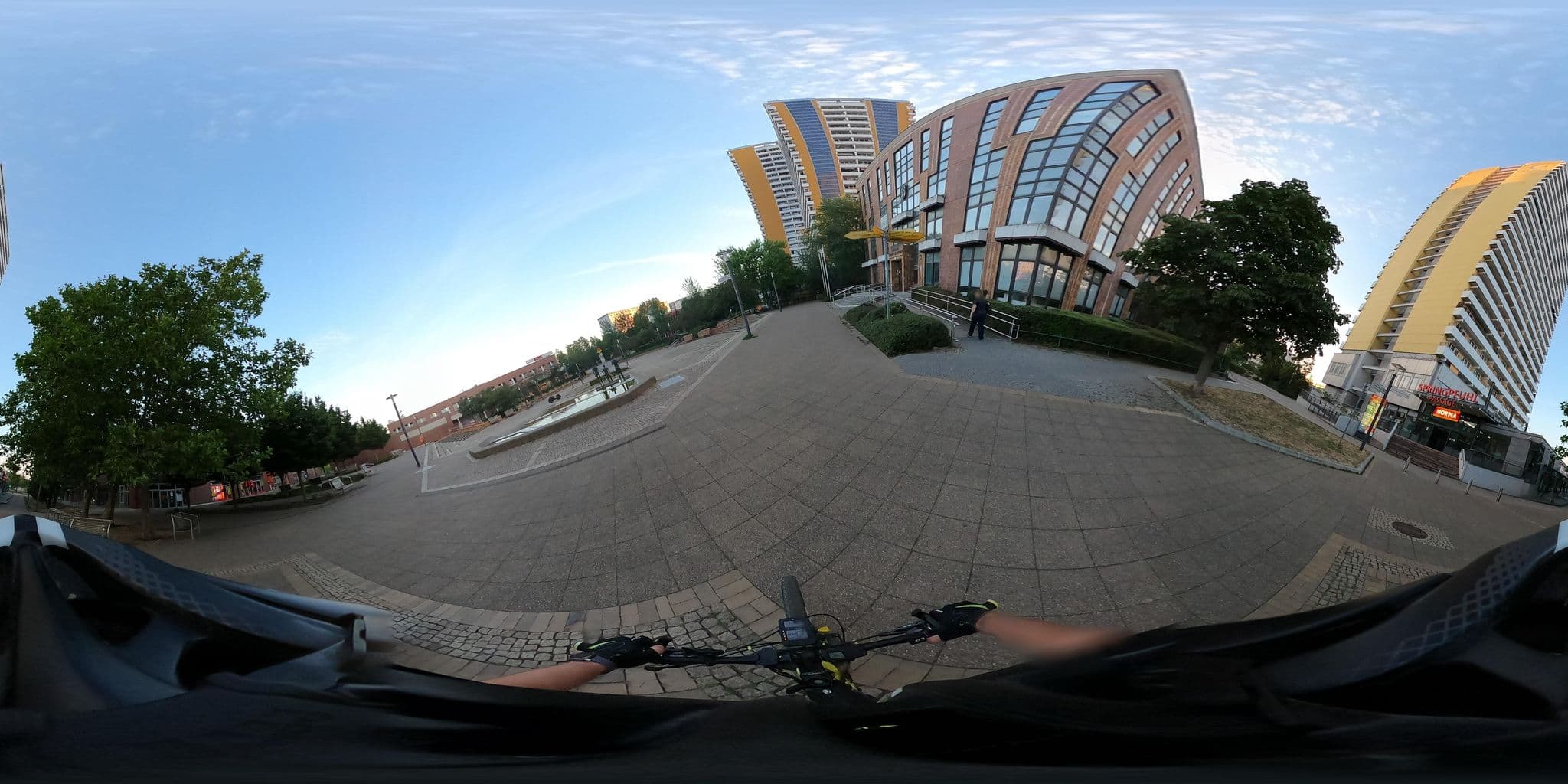 Street view near Bauamt Marzahn Hellersdorf, Biesdorf — © stefanhrt (CC BY-SA · Mapillary)