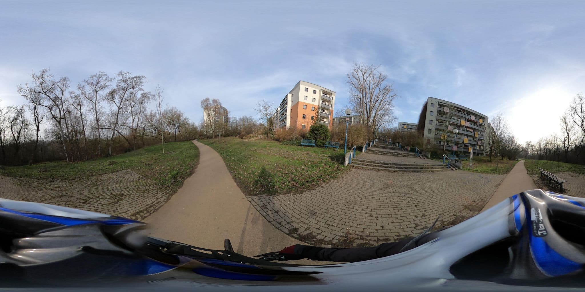 Street view near 2-Zimmer-Ferienwohnung Gärten der Welt, Marzahn — © eserte (CC BY-SA · Mapillary)
