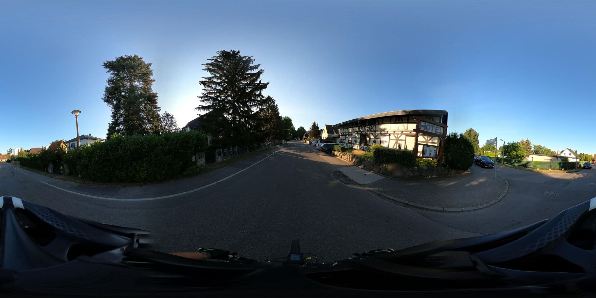 Street view near Hotel-Pension Blumenbach, Marzahn — © stefanhrt (CC BY-SA · Mapillary)