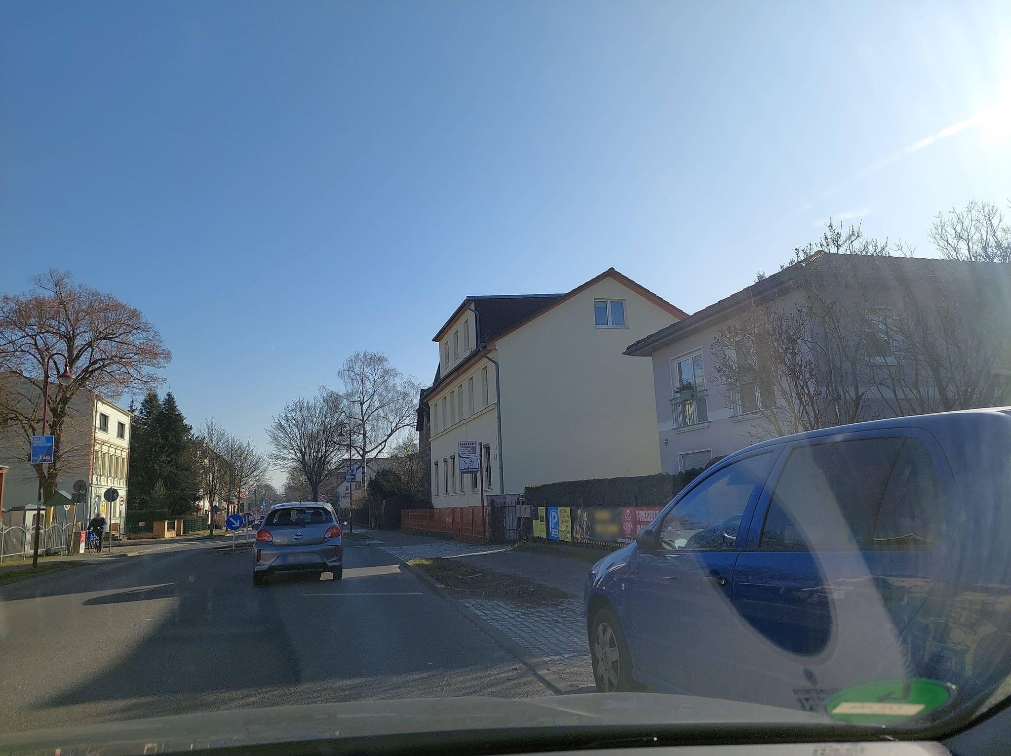 Street view near Pension Bane, Neuenhagen — © DBSEV_SBB (CC BY-SA · Mapillary)
