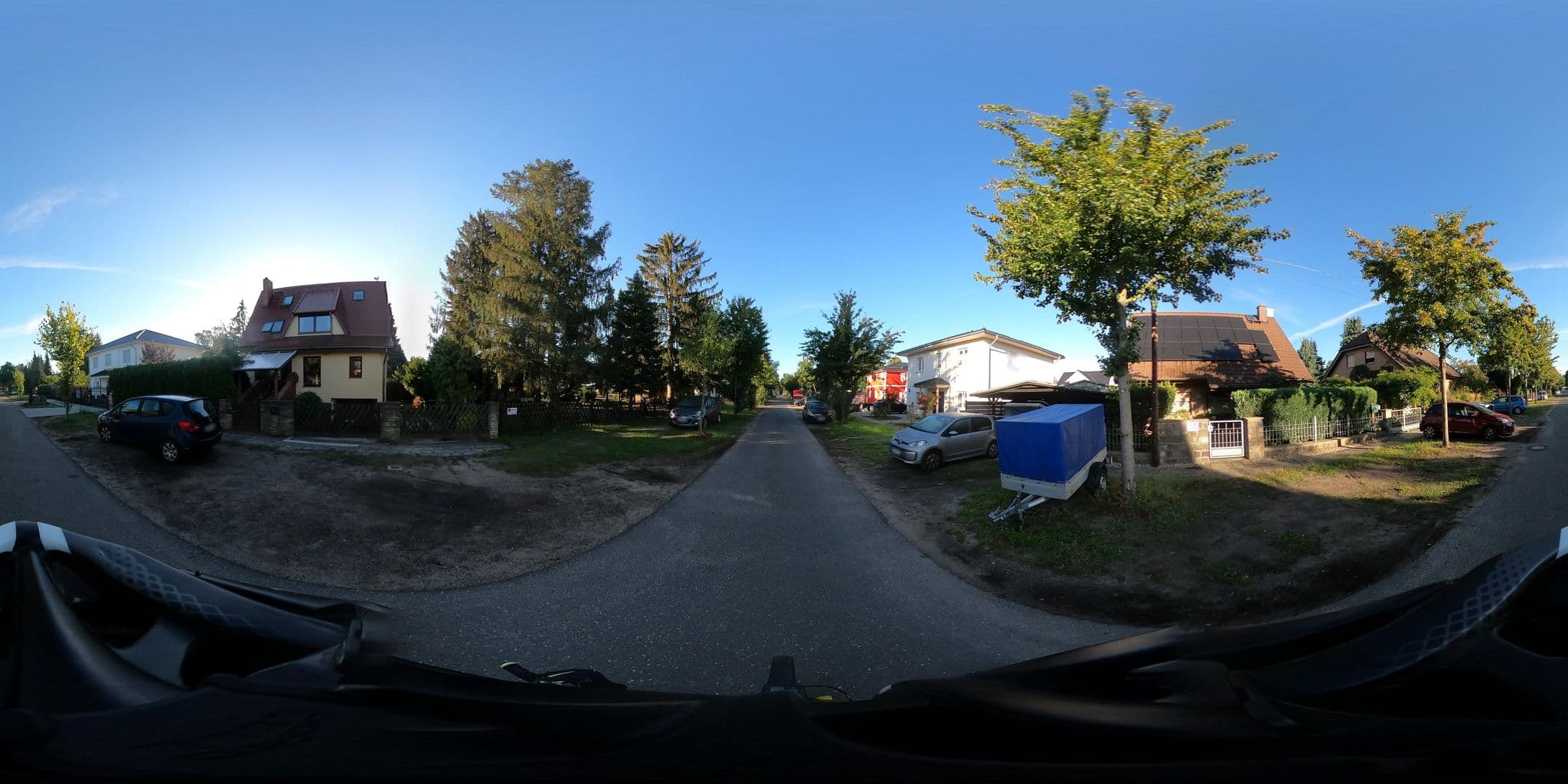 Street view near Pension Chrubasik, Mahlsdorf — © stefanhrt (CC BY-SA · Mapillary)