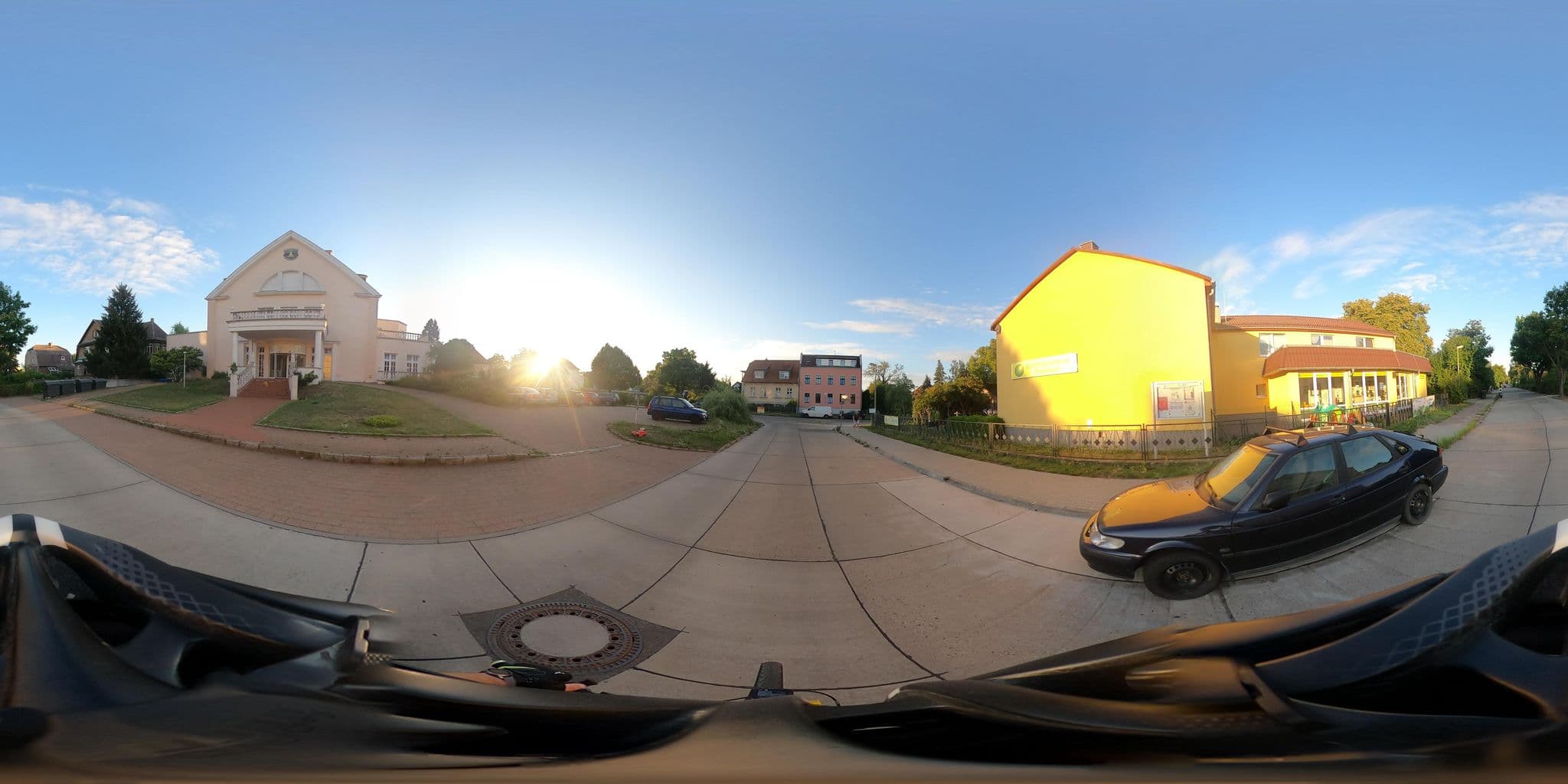 Street view near 1a Park Hotel Berlin Schloss Kaulsdorf, Kaulsdorf — © stefanhrt (CC BY-SA · Mapillary)